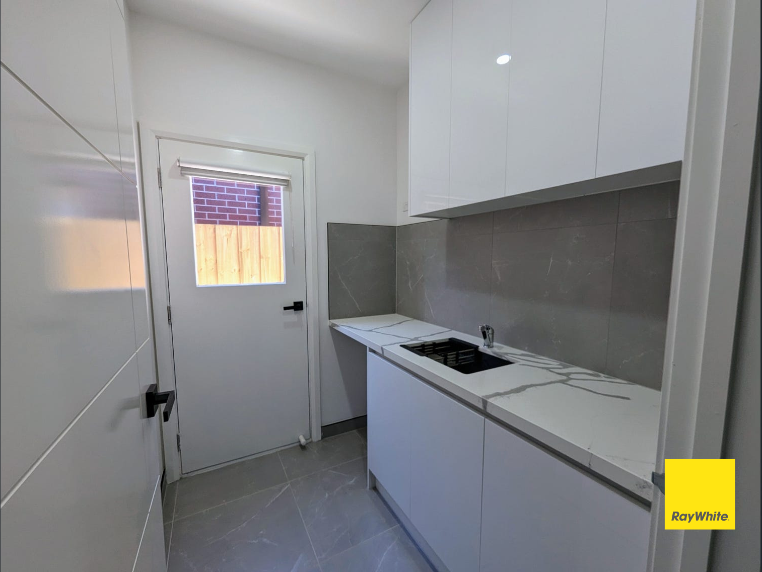 29 Roseneath Way — photo 14 of 15