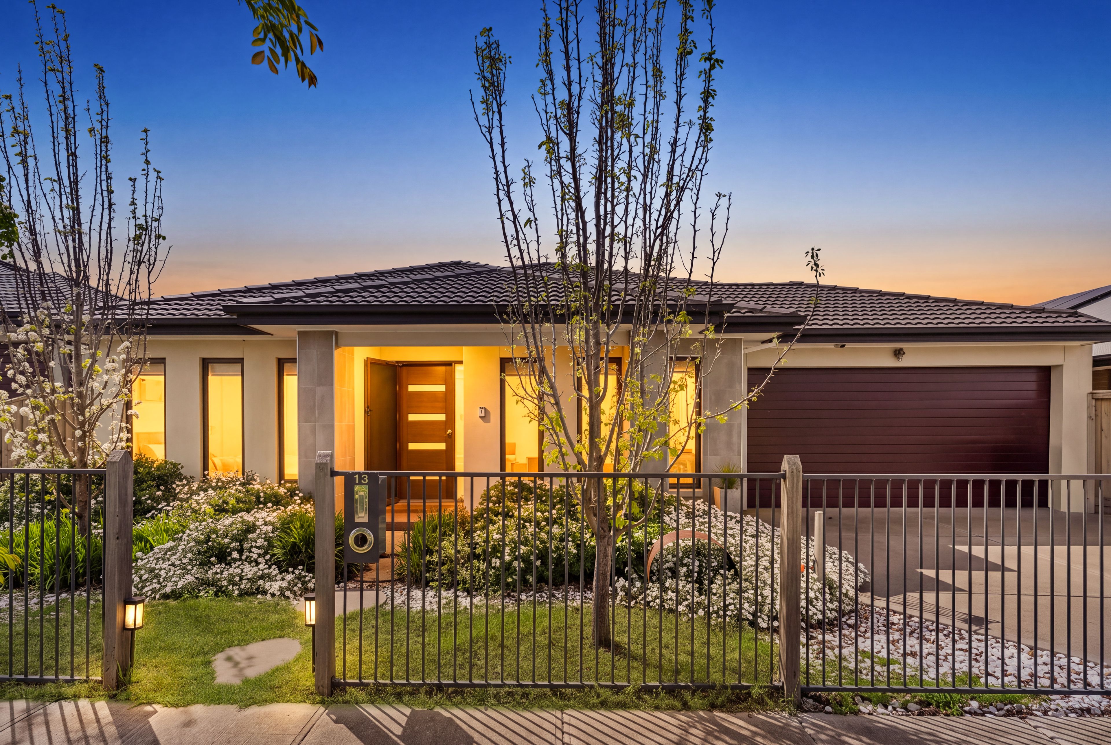 13 Meadowbank Grove, Rockbank, VIC 3335