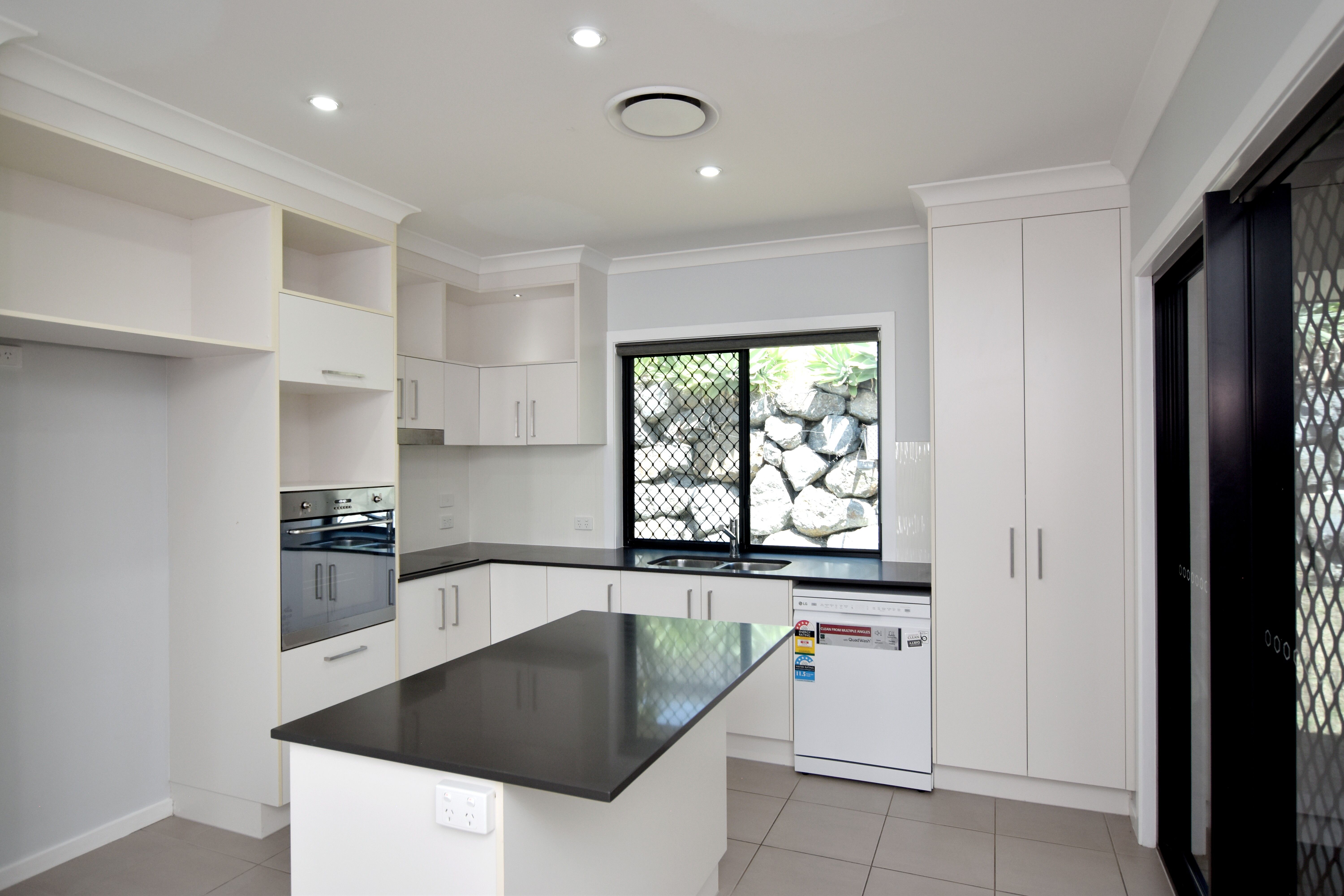 14 Kennedy Close, Glen Eden, QLD 4680