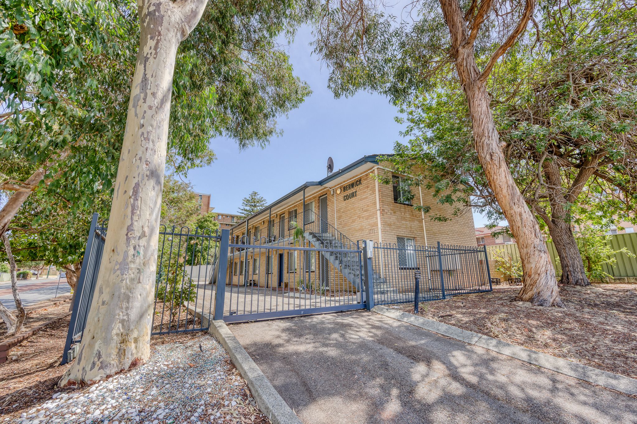 1/81 Leonard Street, Victoria Park, WA 6100