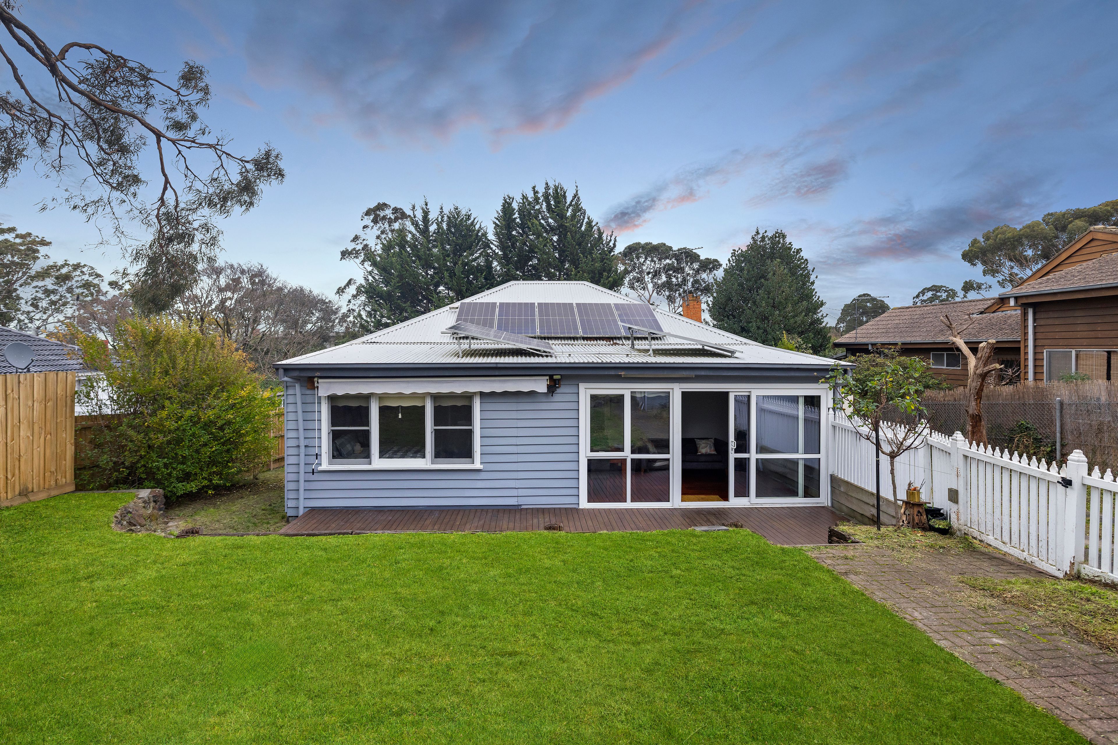 8 Dorset Road — photo 15 of 20