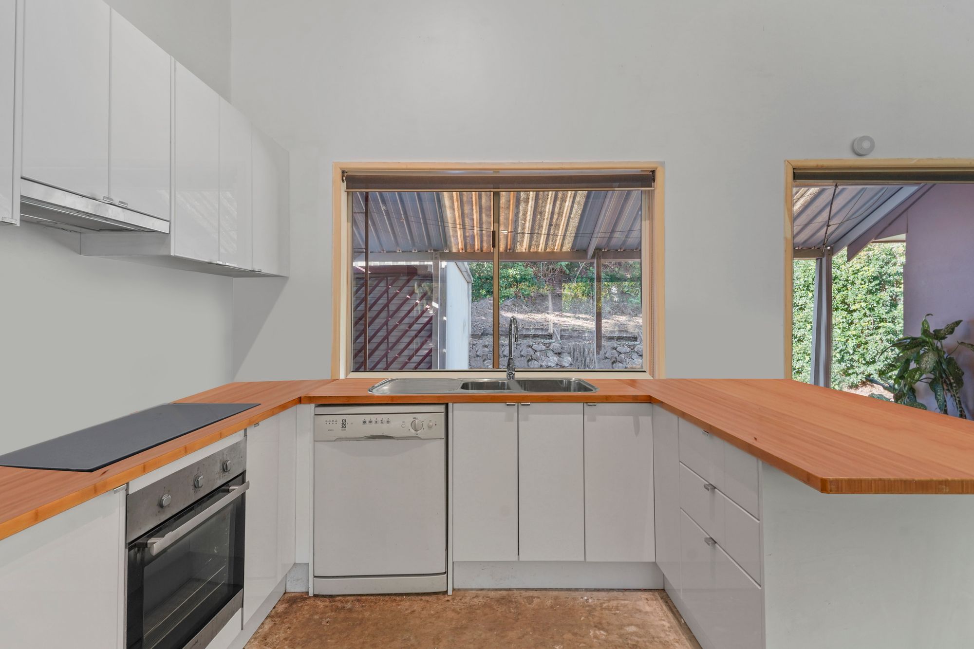 43 Renfrew Drive — photo 2 of 23