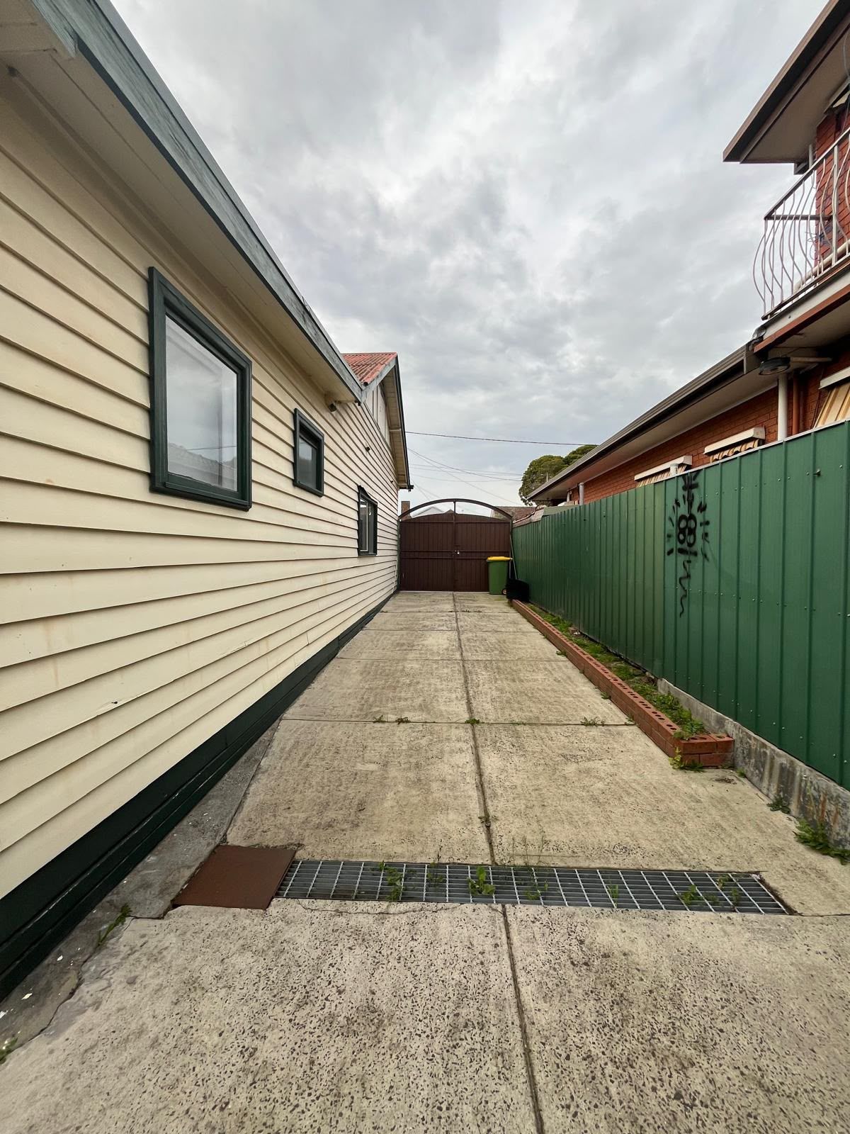 21 Cambrian Avenue — photo 10 of 11