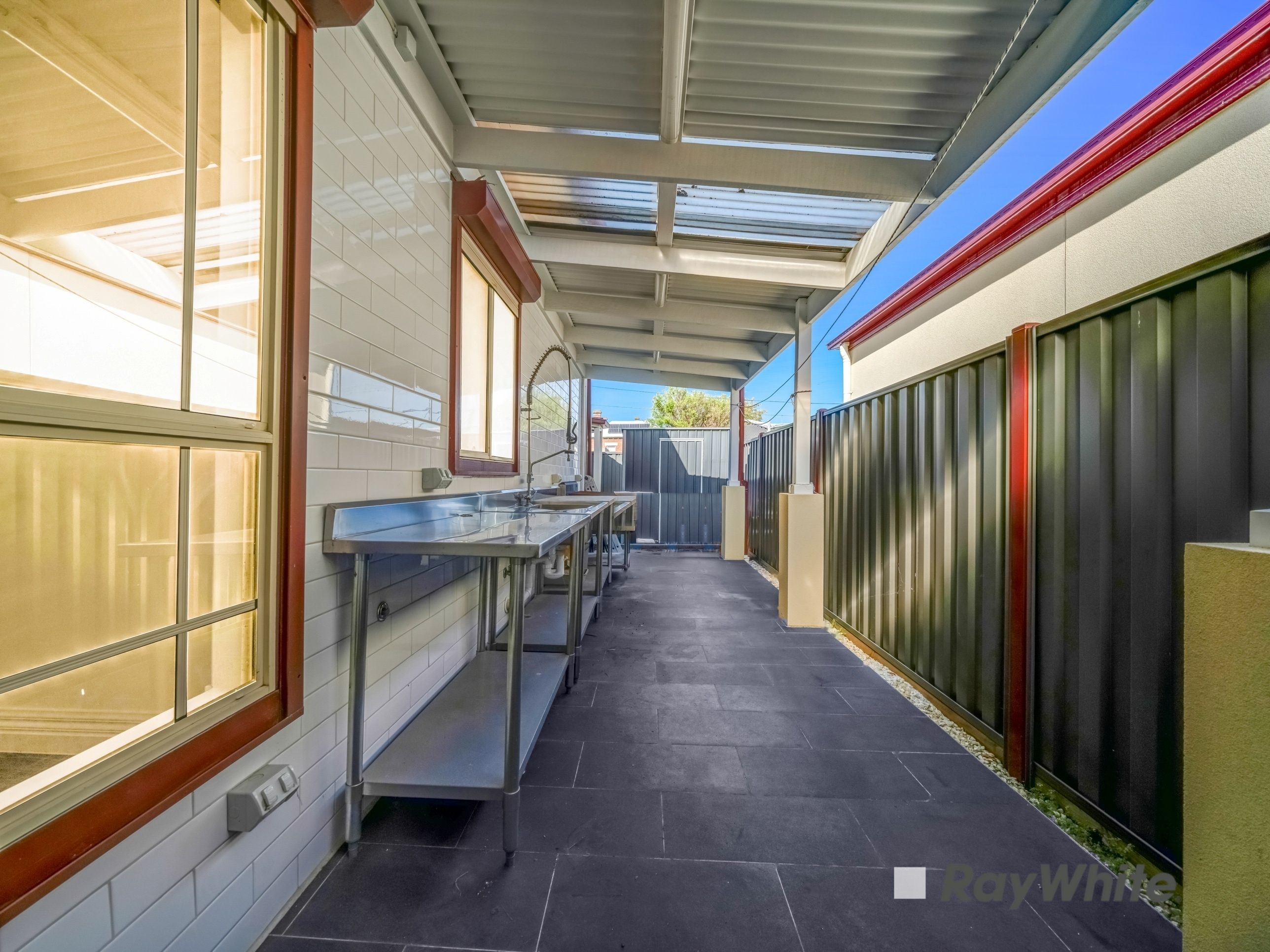 27 Hemmings Street — photo 21 of 28