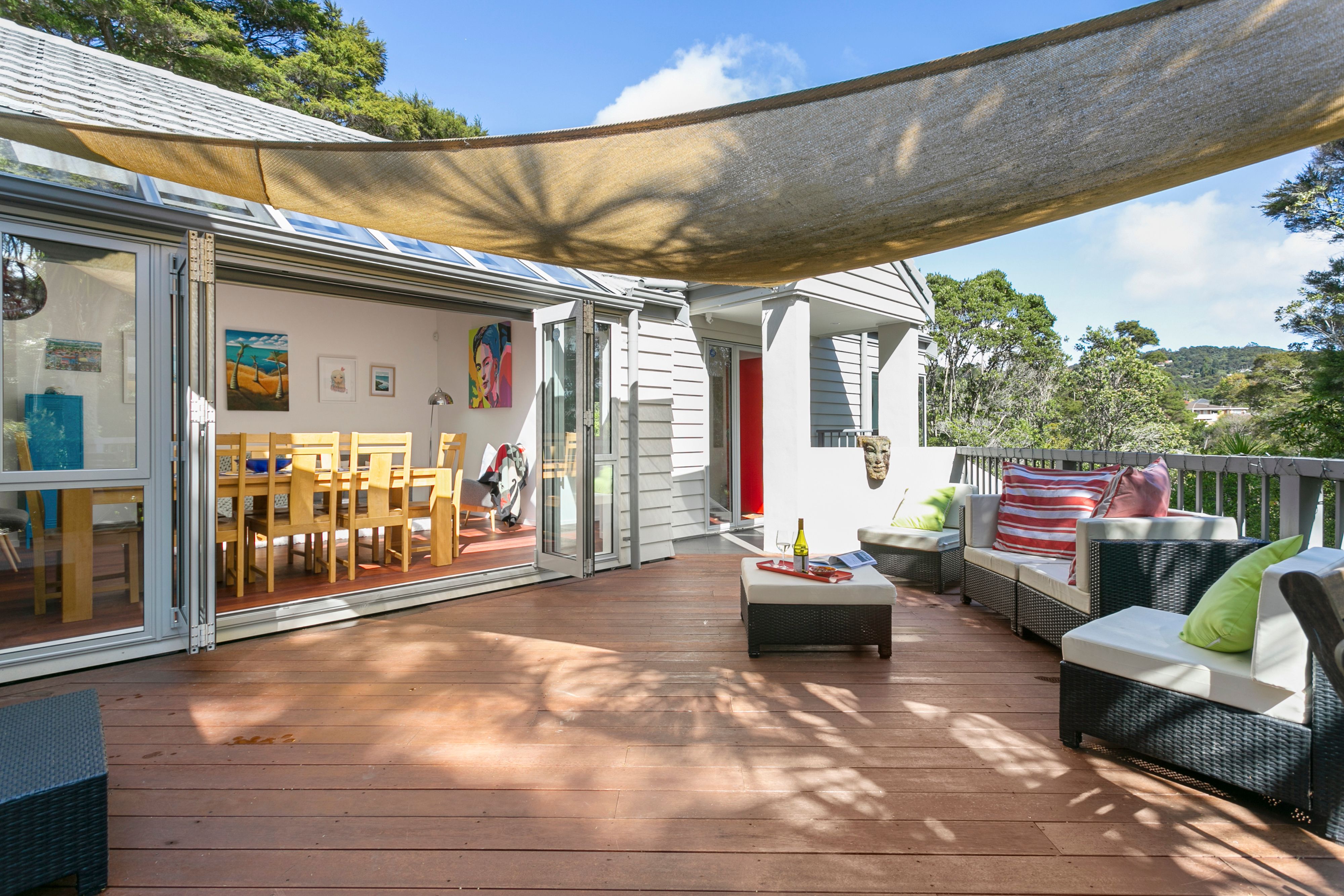 11e Woodfern Crescent, Titirangi, Waitakere City