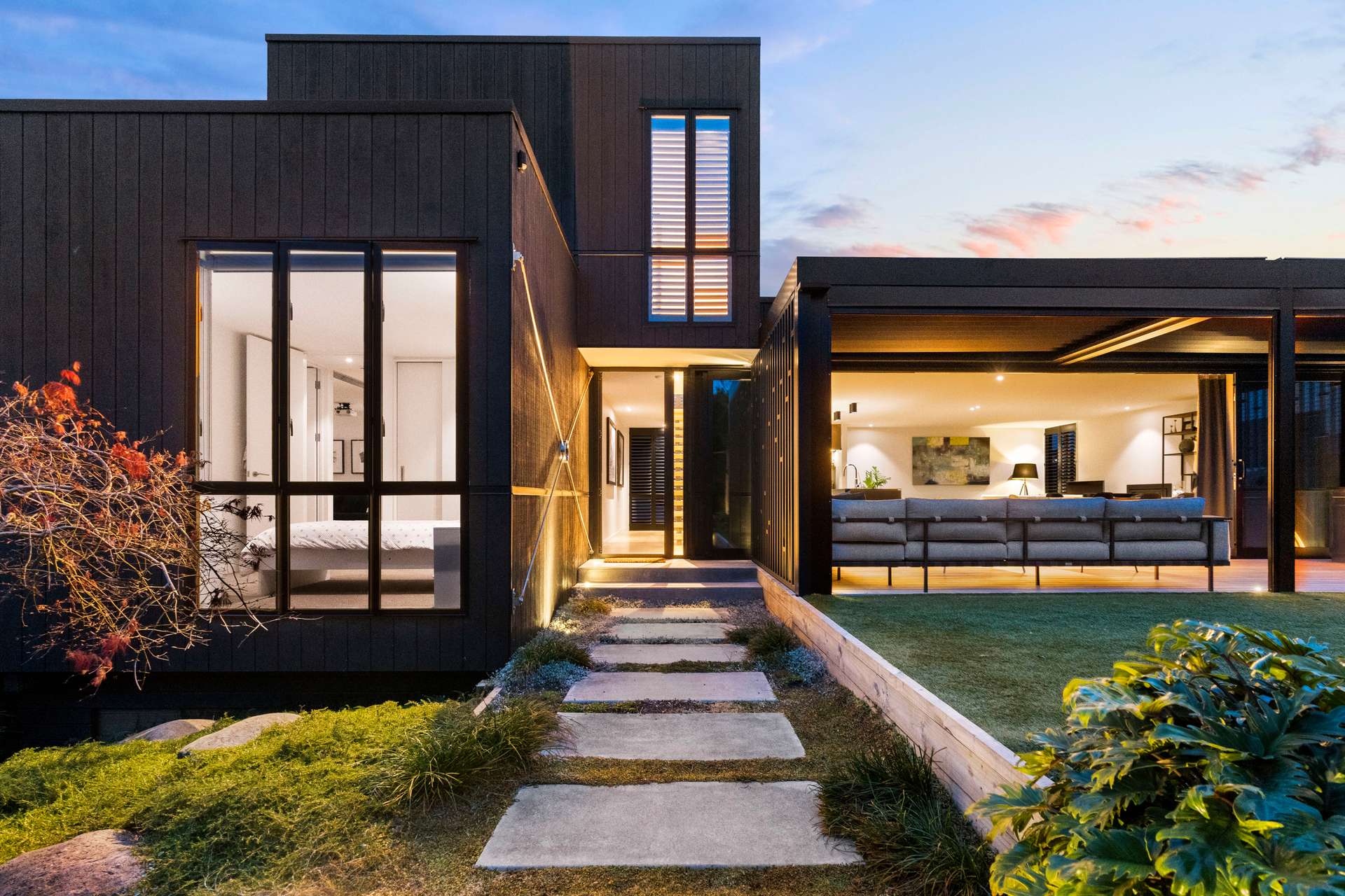43 Rawhitiroa Road photo 0