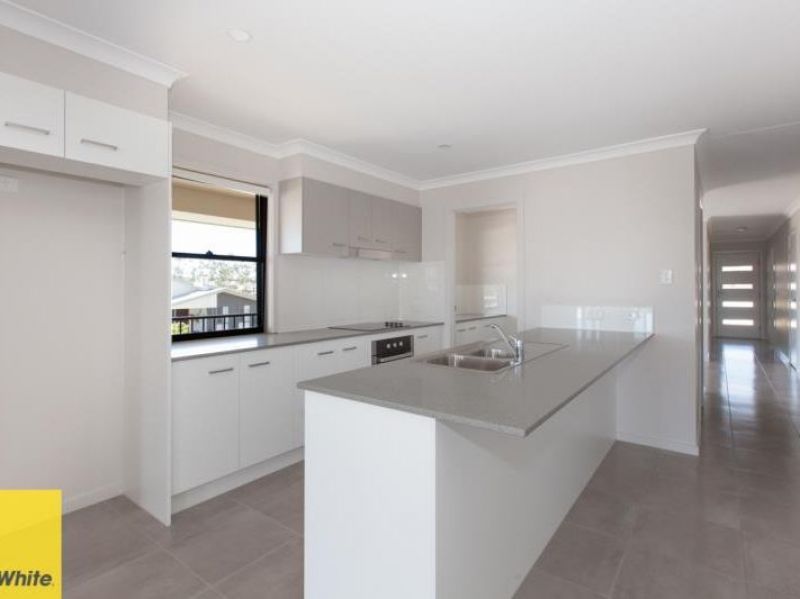 9 Magnetic Way, Springfield Lakes, QLD 4300