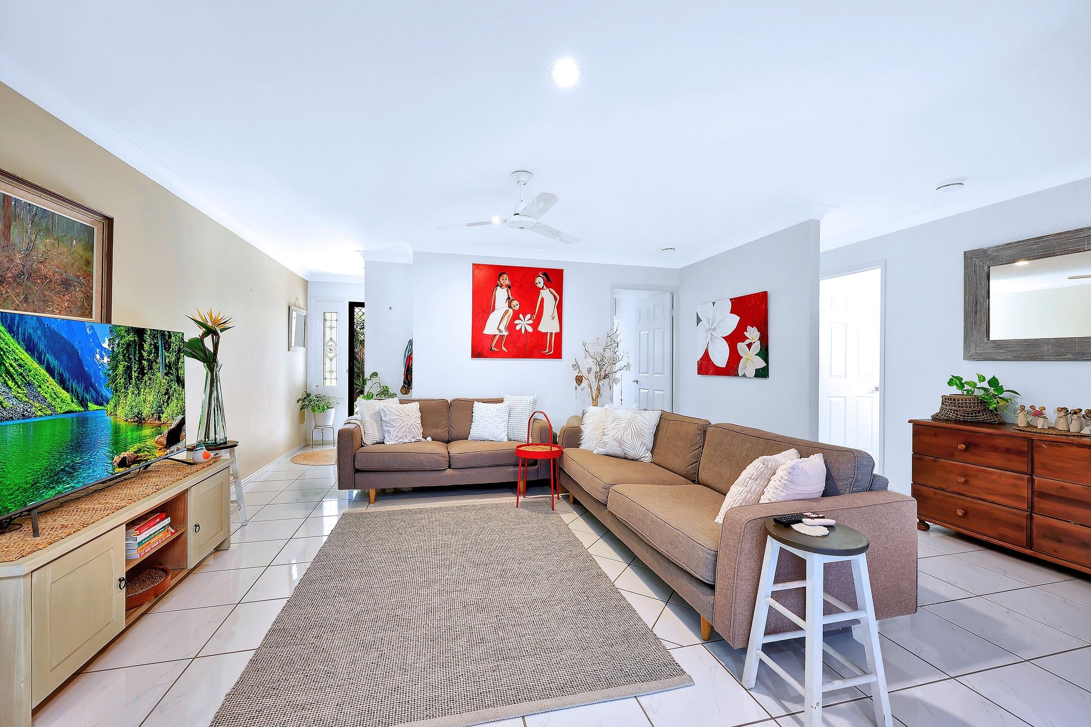 1/4A Hillvue Crescent — photo 9 of 28