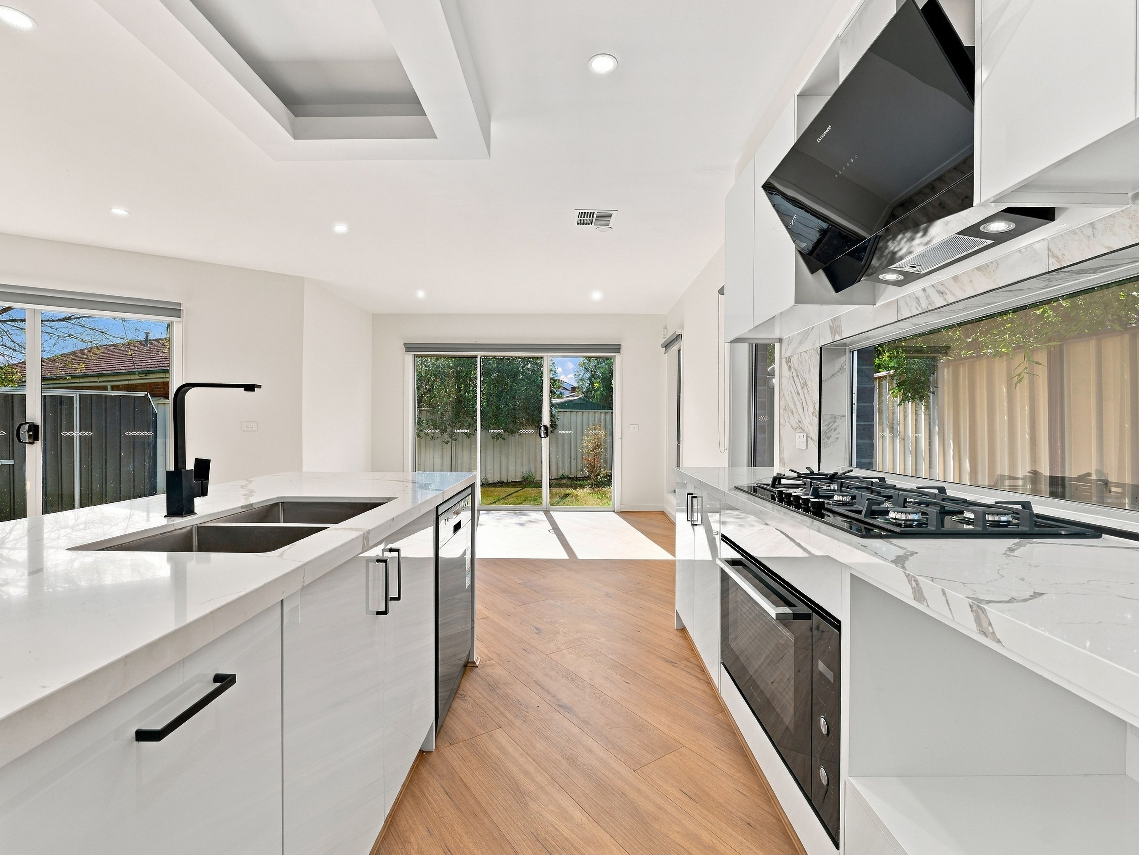 3/10 Davern Court — photo 6 of 29