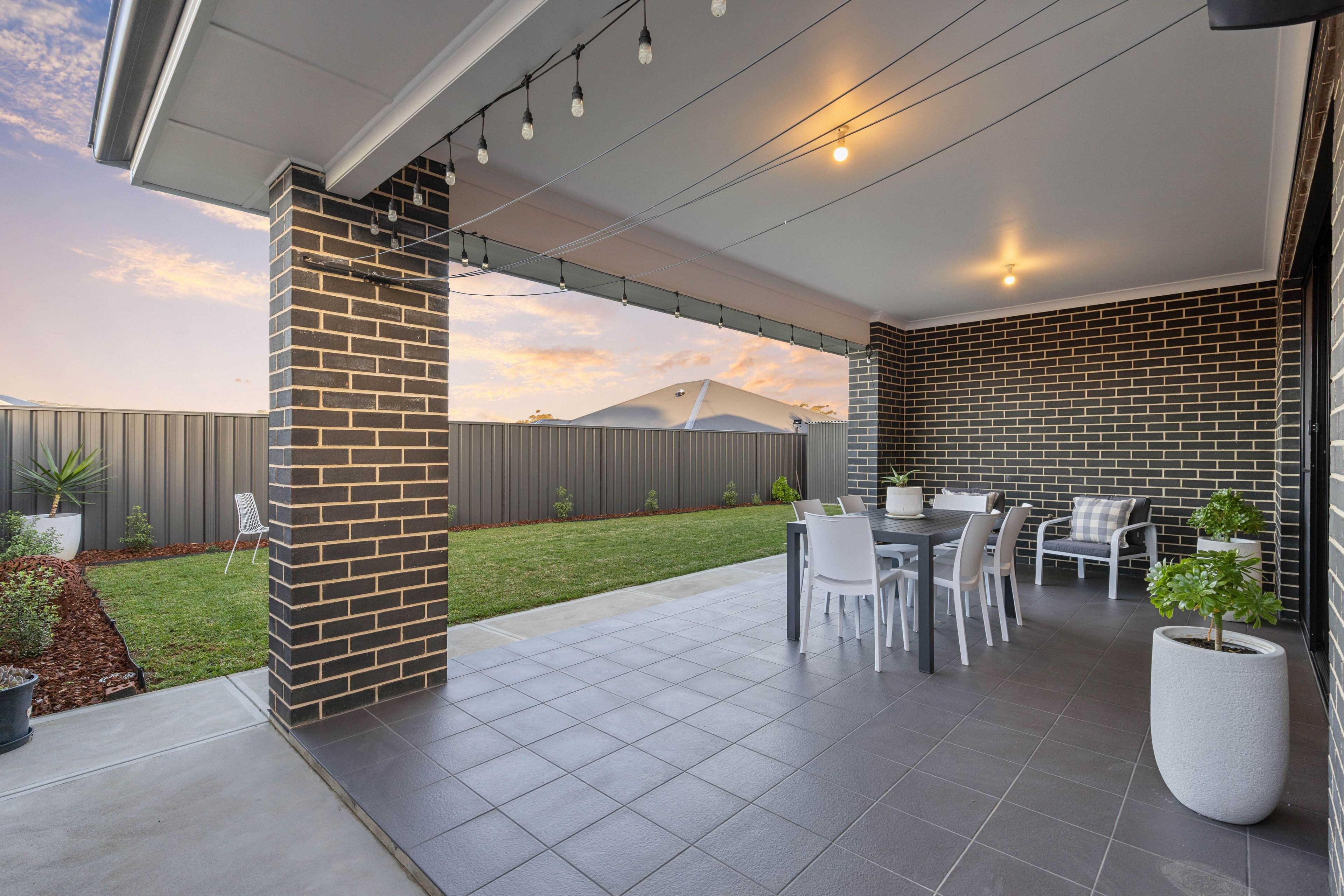6 Swinley Close — photo 23 of 27
