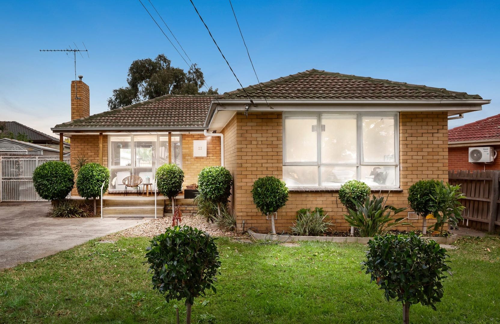 27 Somerlayton Crescent, Fawkner VIC 3060