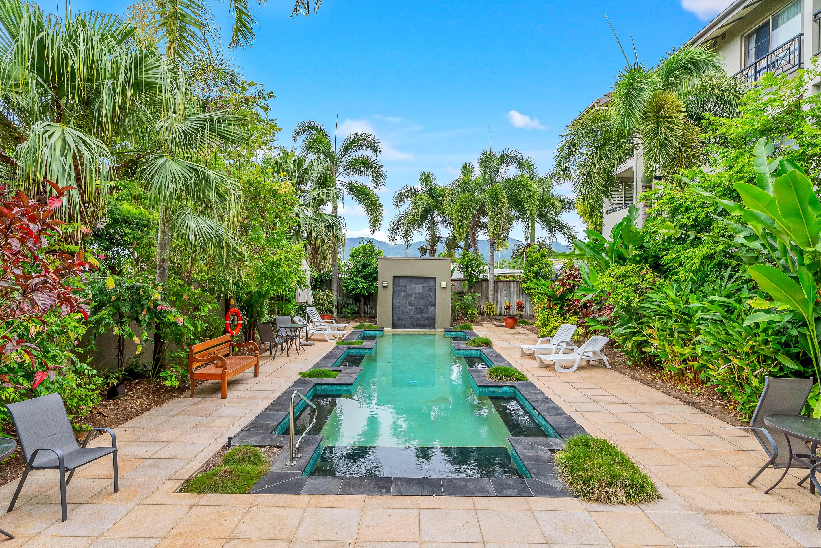 207/12-21 Gregory Street, Westcourt, QLD 4870