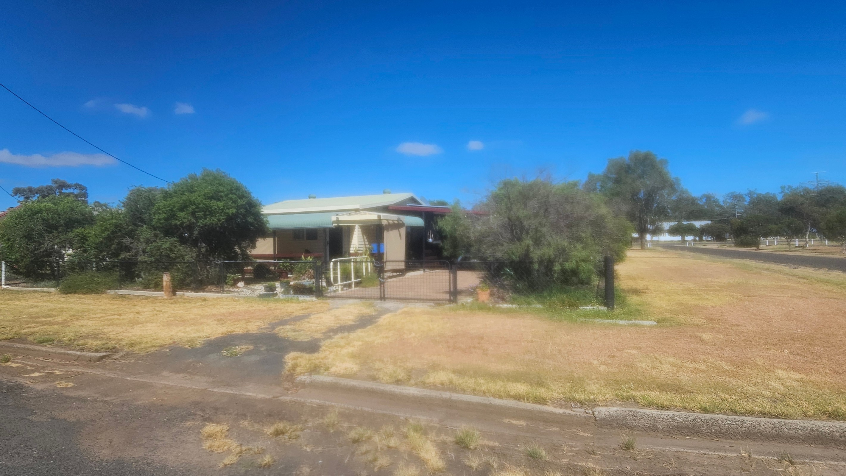 17 Osler Street, Meandarra, QLD 4422