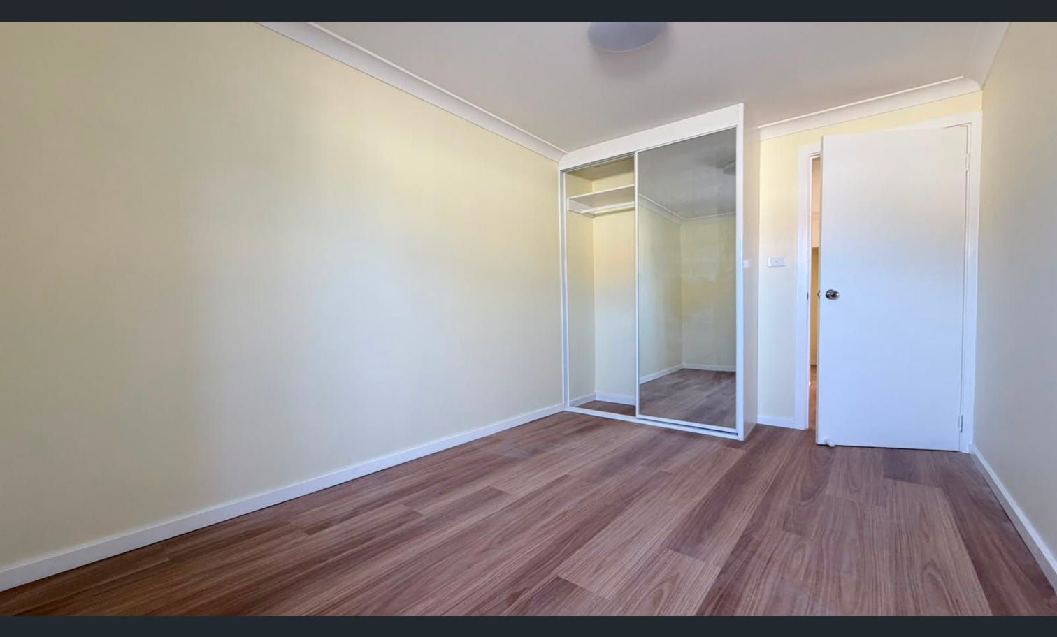 18A Oatley Street — photo 10 of 11