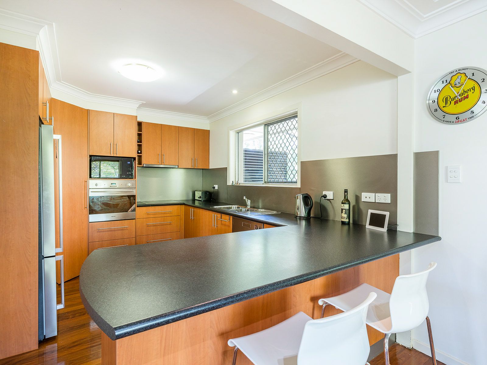 37 Long Street, Camp Hill, QLD 4152
