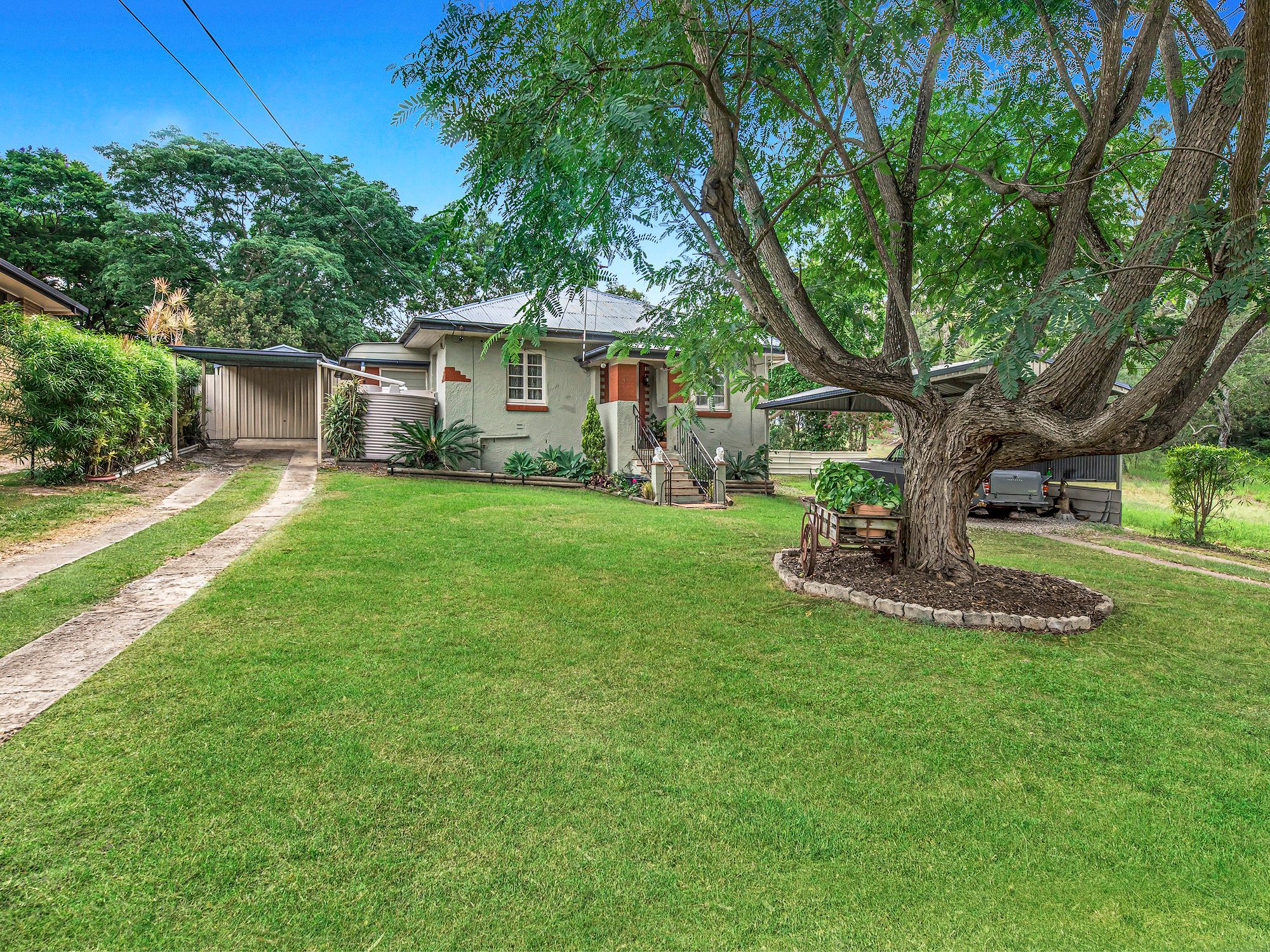 4 Edith Drive, North Ipswich, QLD 4305