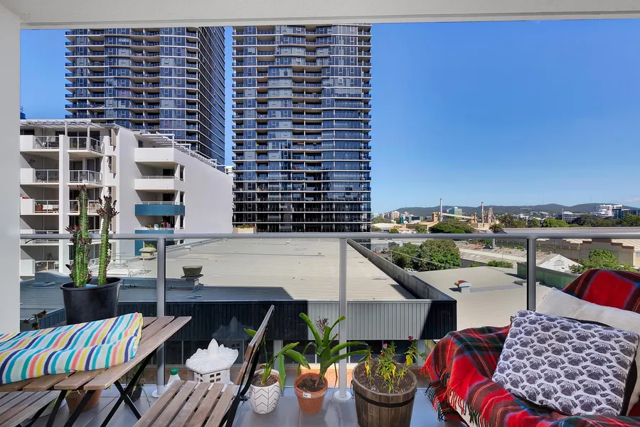 707/16 Merivale Street, South Brisbane