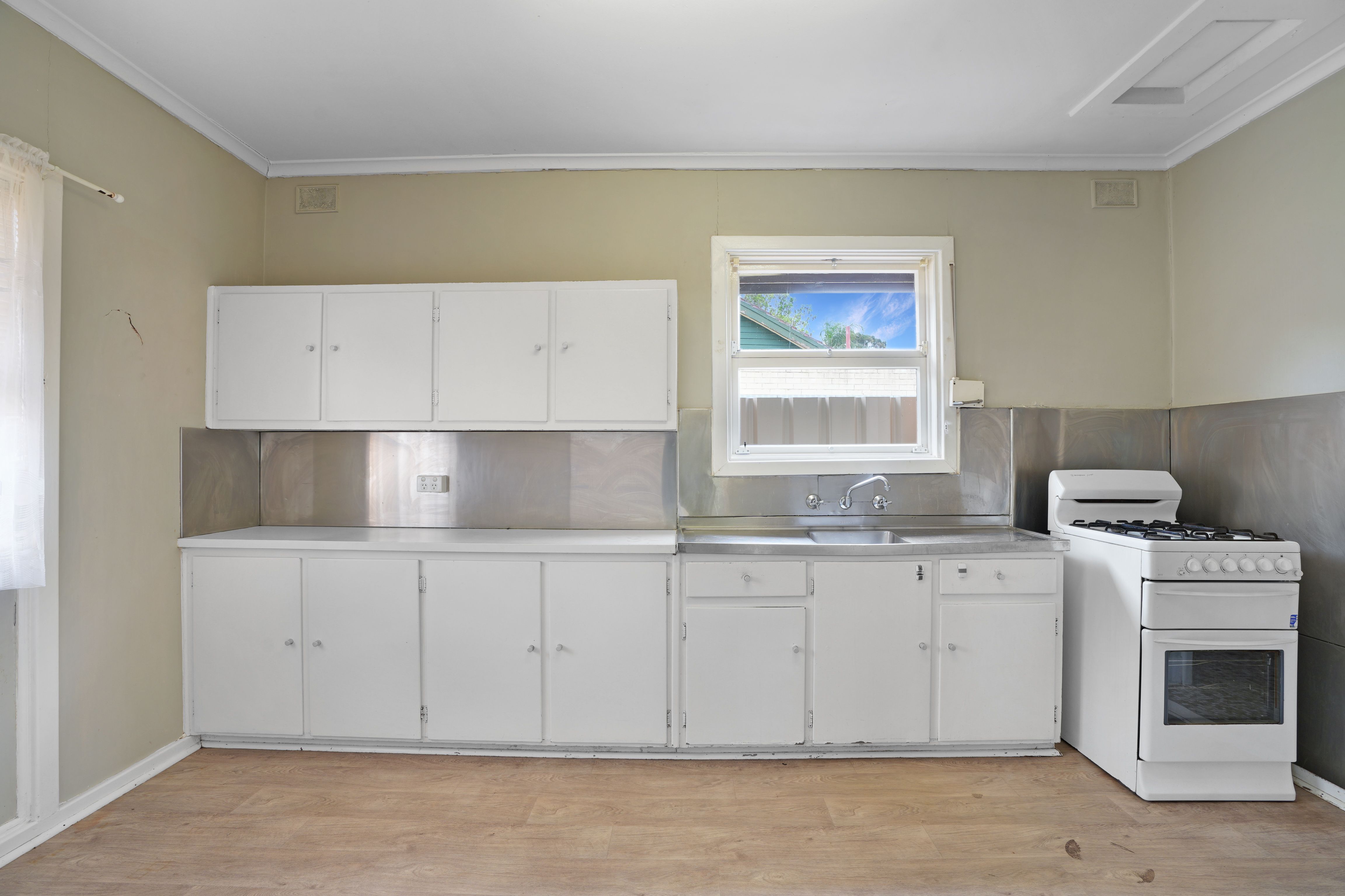 18 Gores Road — photo 5 of 16