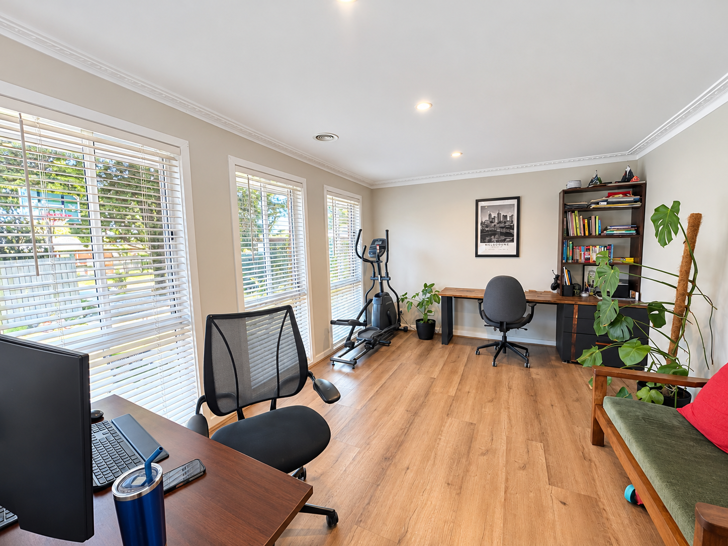 32 Coventry Crescent — photo 9 of 22