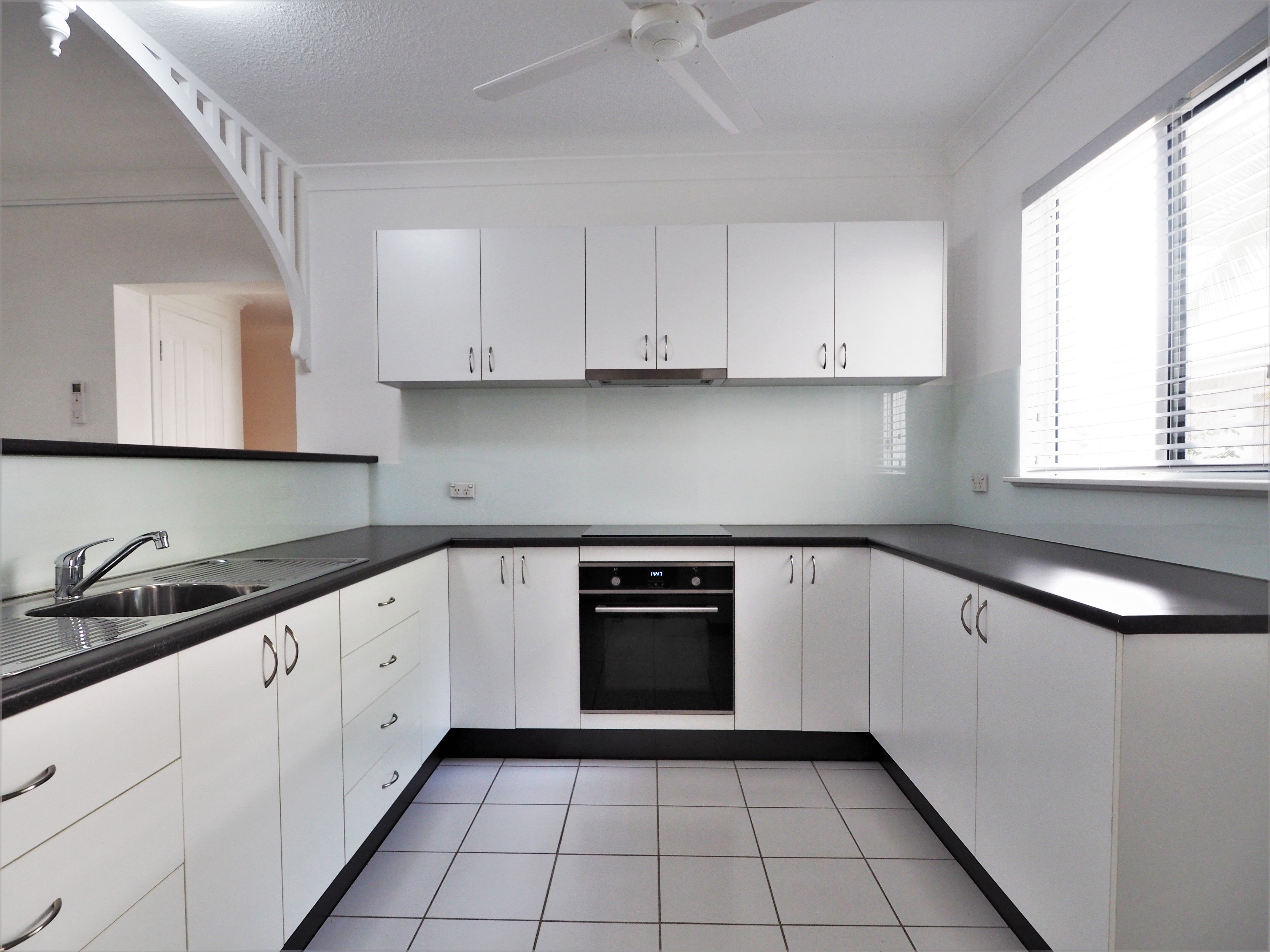 4/158 McLeod Street, Cairns North, QLD 4870