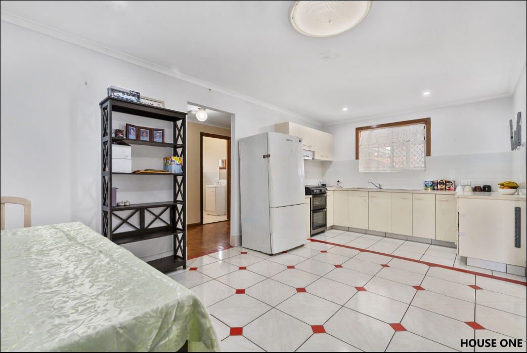 2/4 Graham Road, Morayfield, QLD 4506