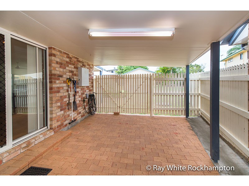 2/152 Housden Street, Frenchville, QLD 4701