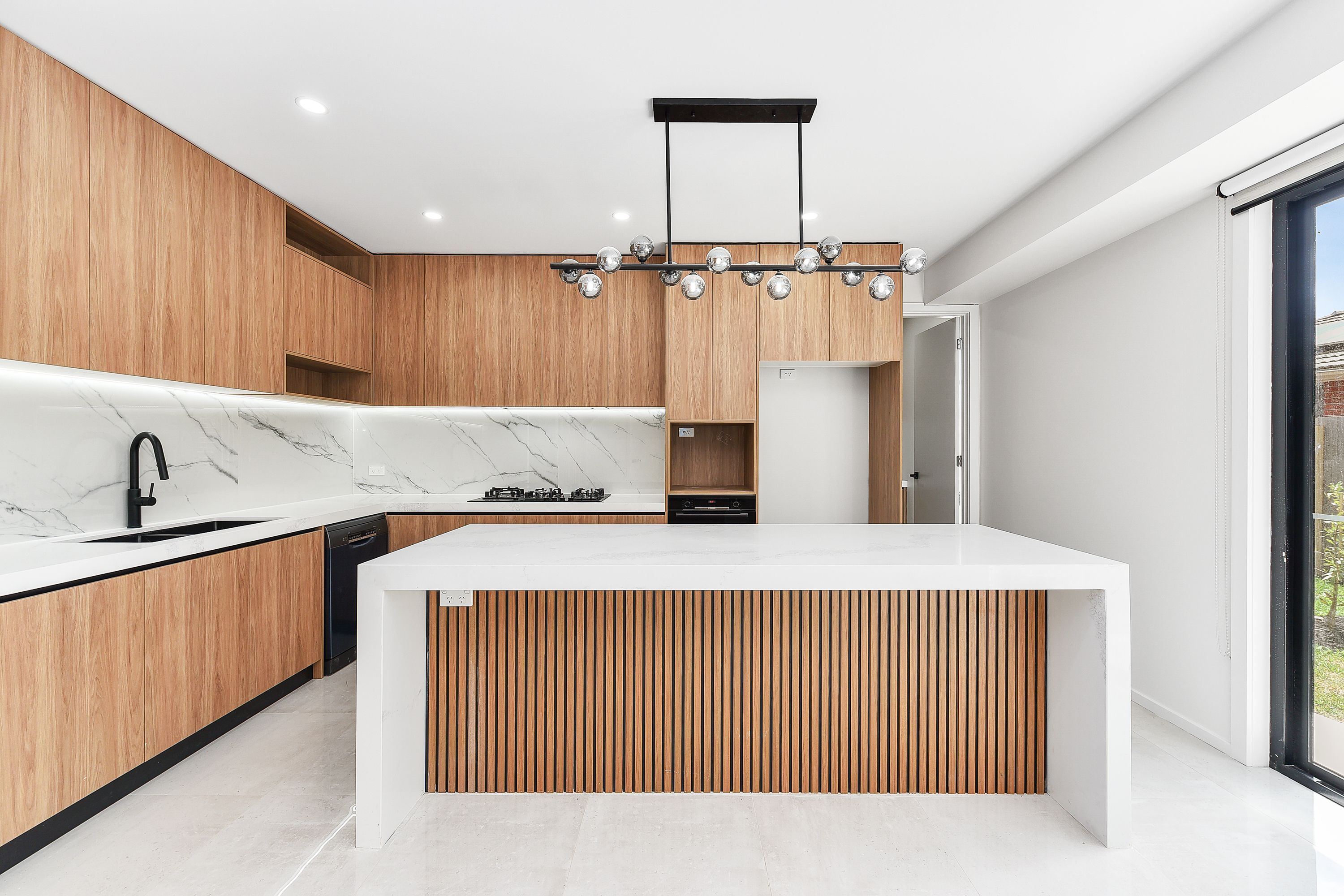 2B Tiverton Drive, Mulgrave, VIC 3170