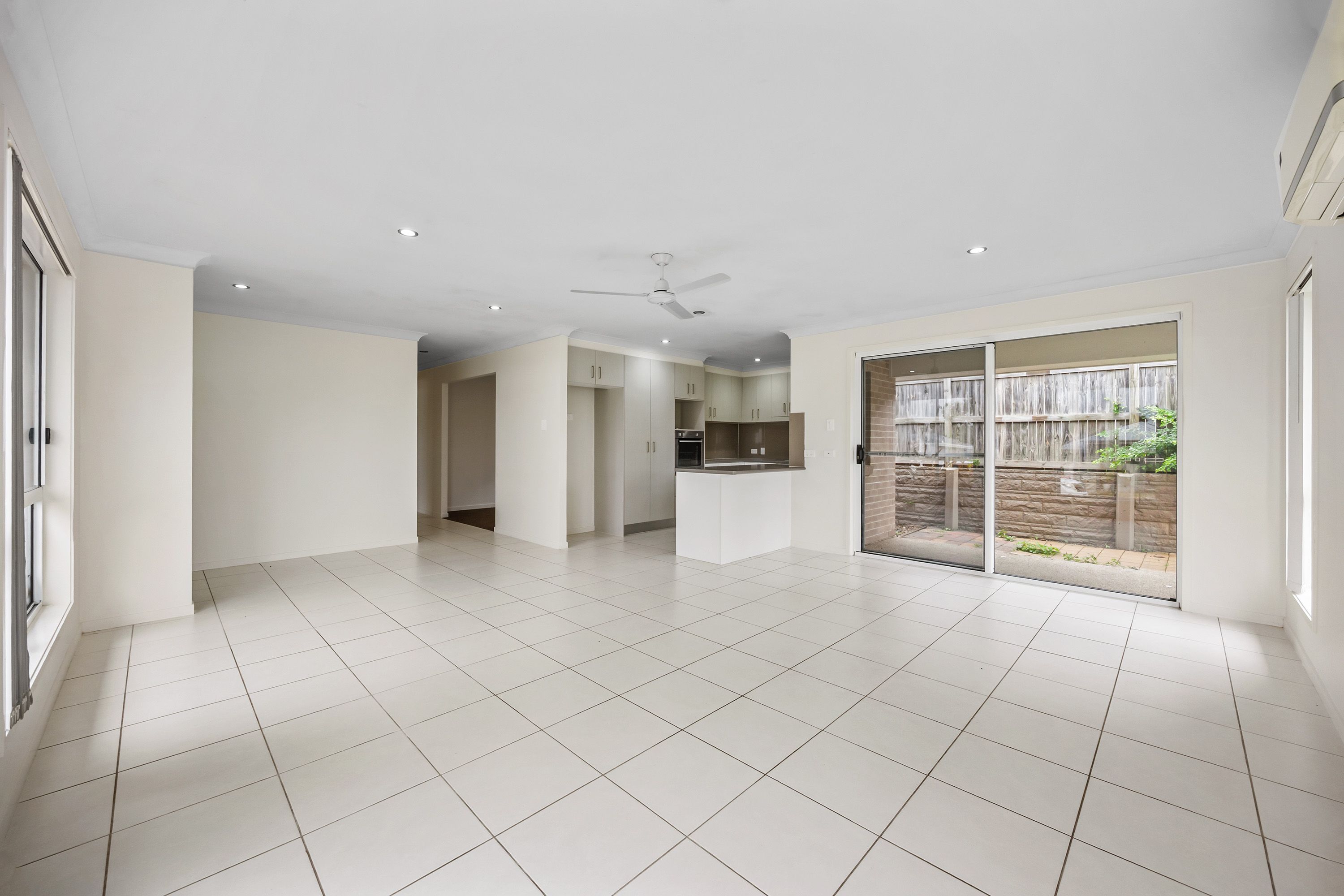 43 Cornforth Crescent — photo 8 of 21