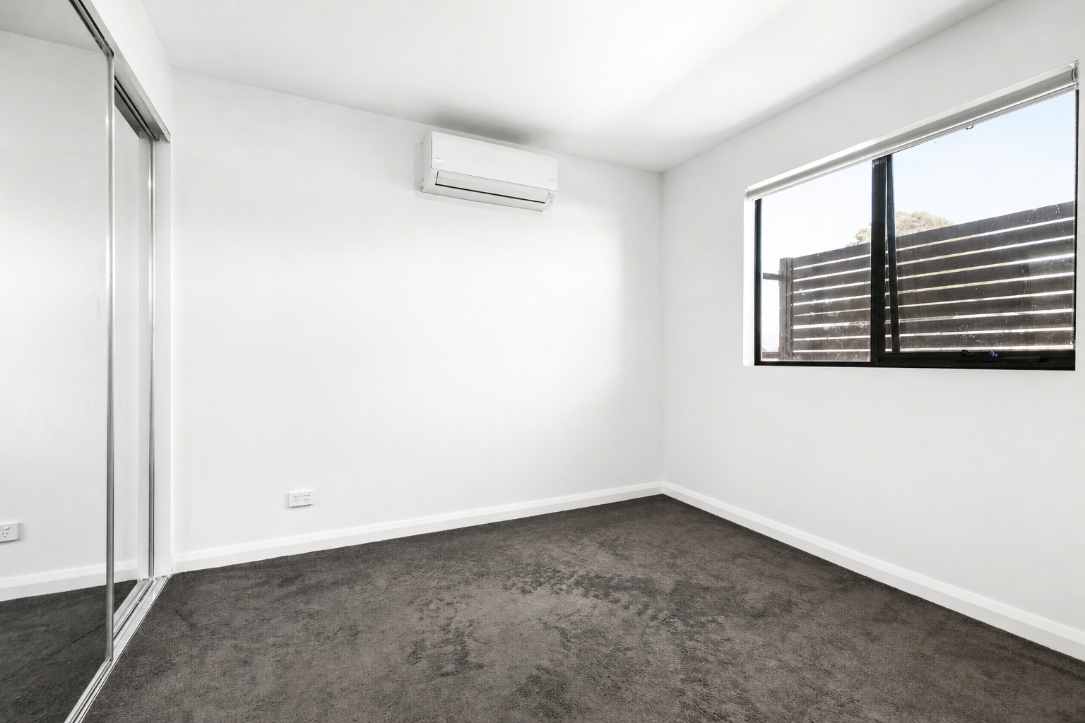 2/110 Waranga Crescent — photo 7 of 12