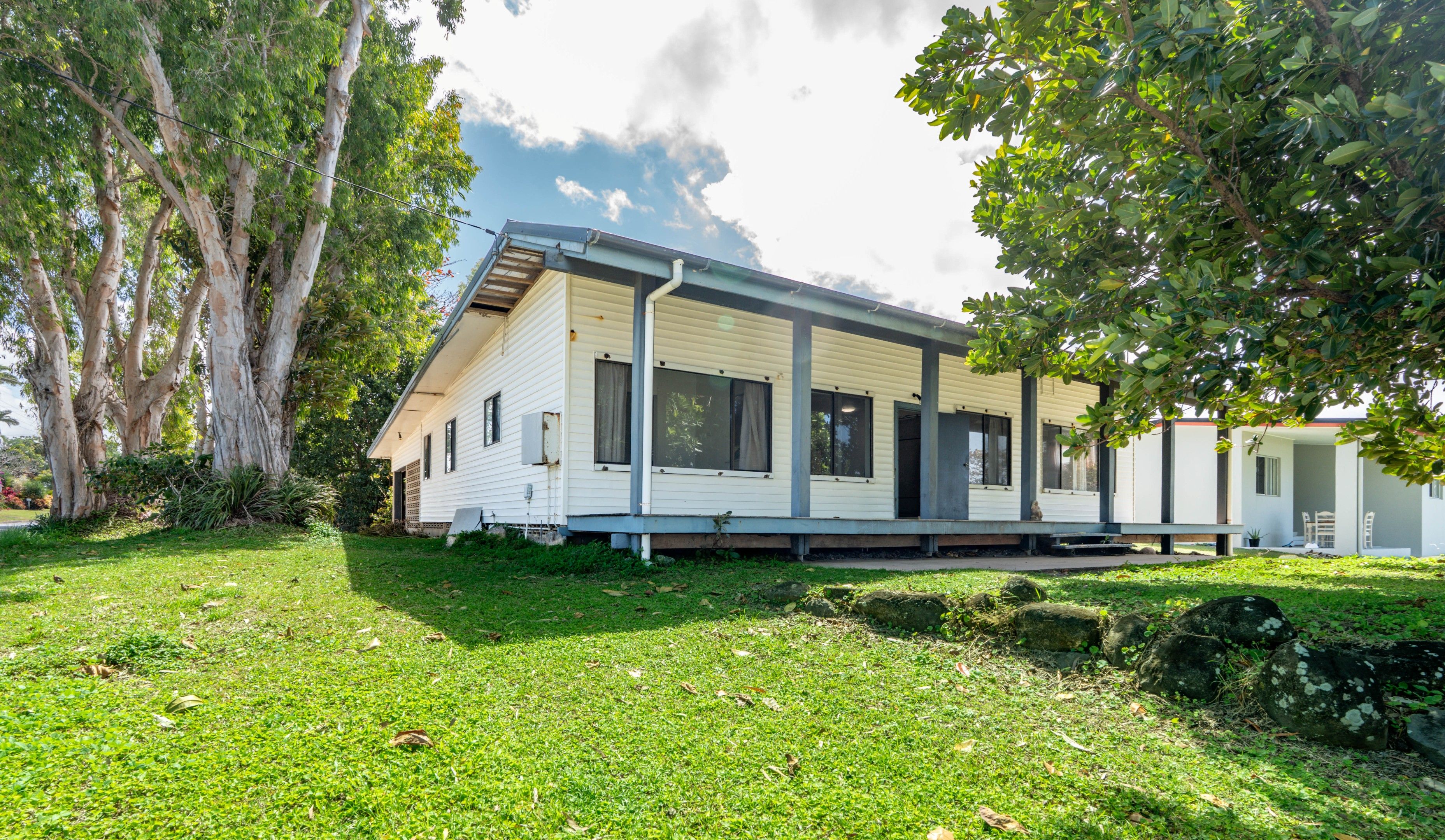 14 KENNEDY Esplanade — photo from Ray White Mission Beach