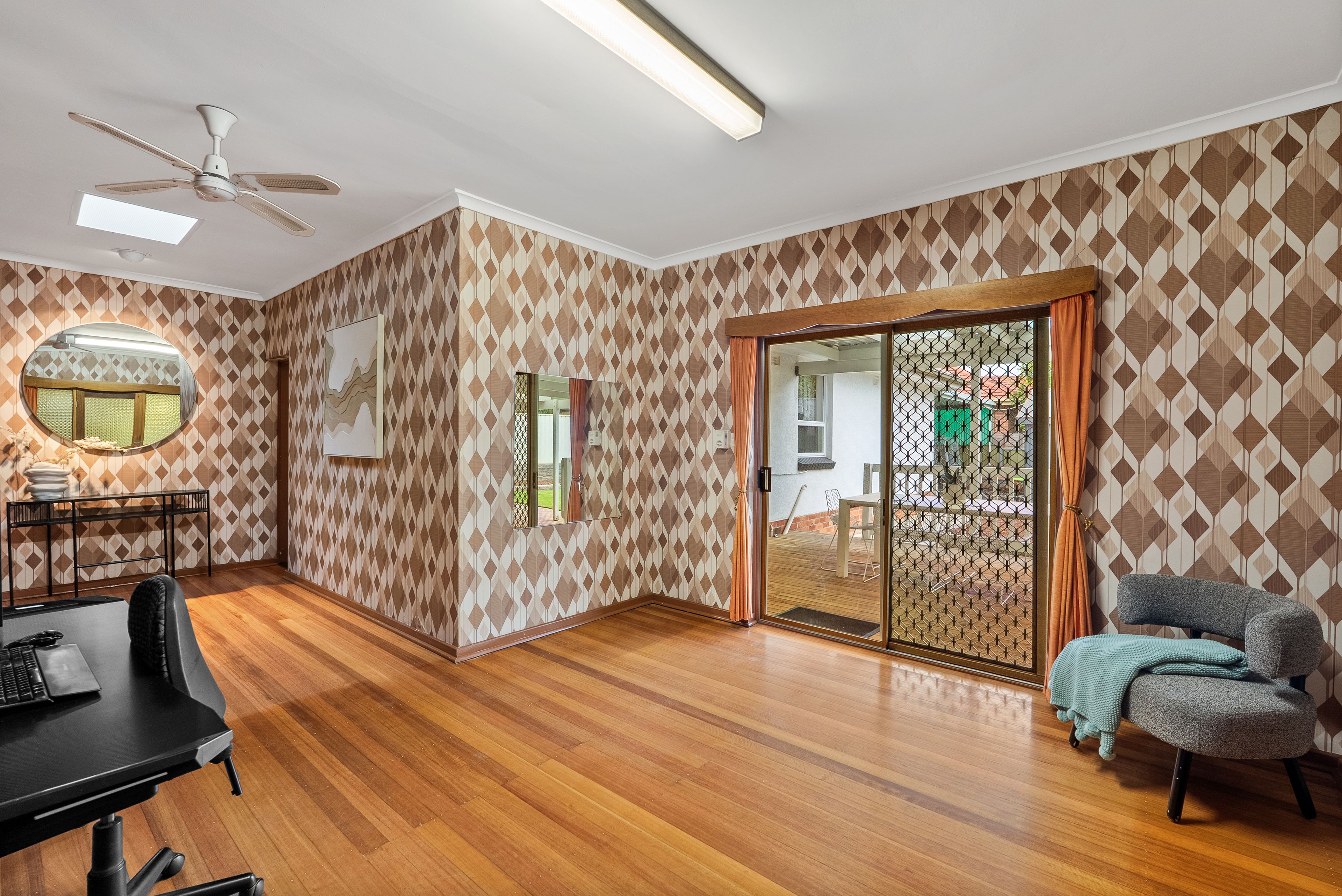 6 Edwards Avenue — photo 11 of 23