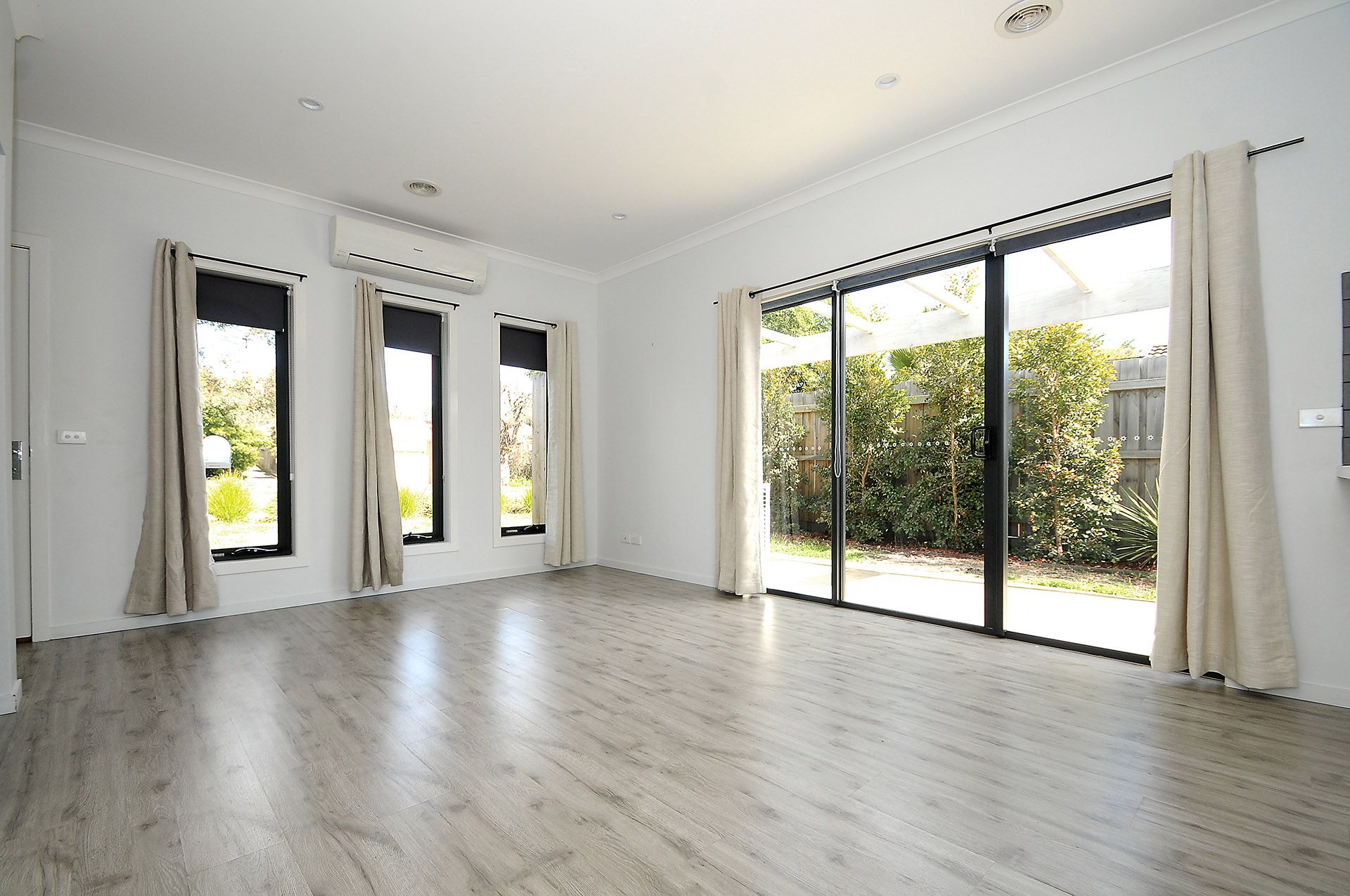 1/195 Beach Street, Frankston, VIC 3199