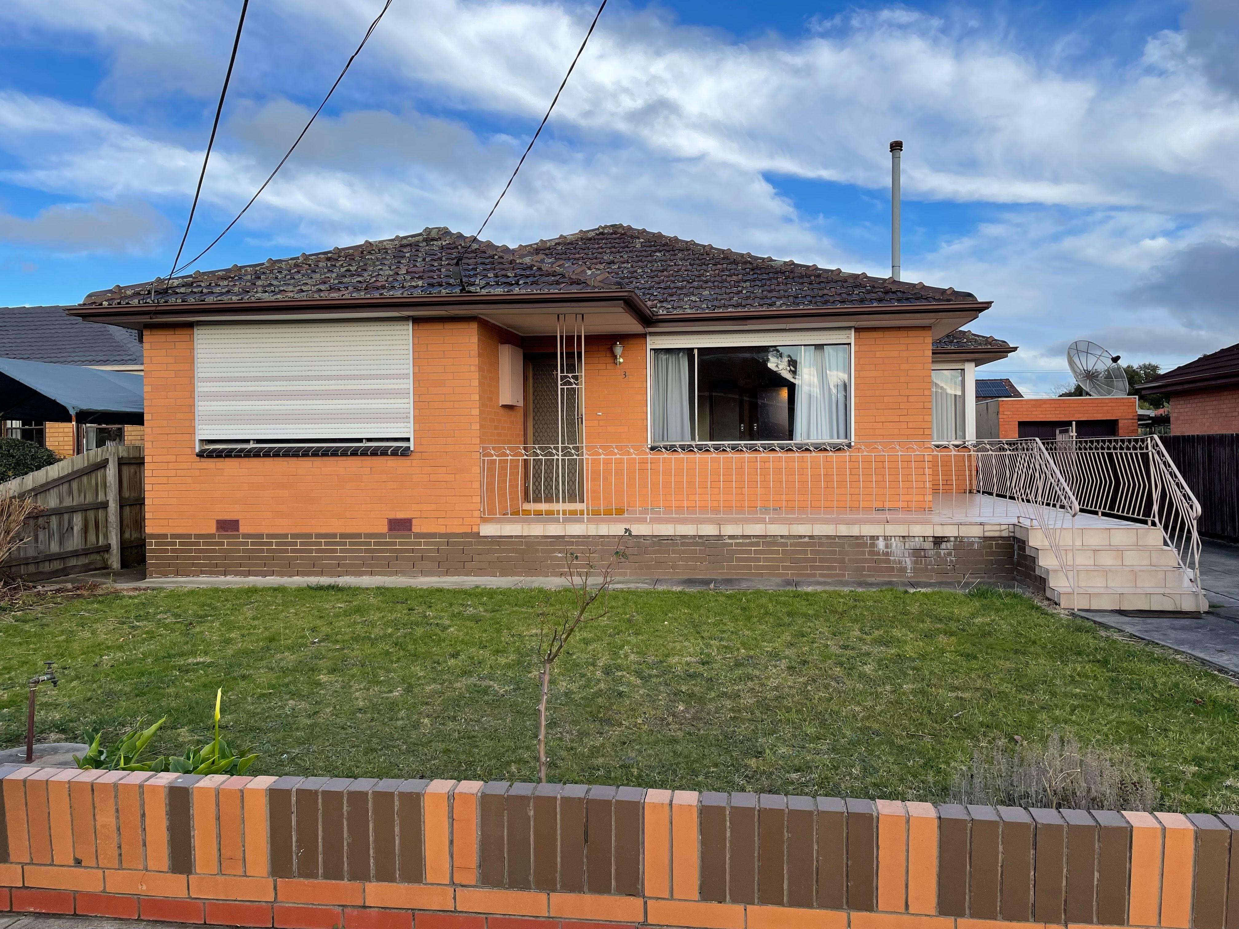 3 Robins Avenue, Reservoir, VIC 3073