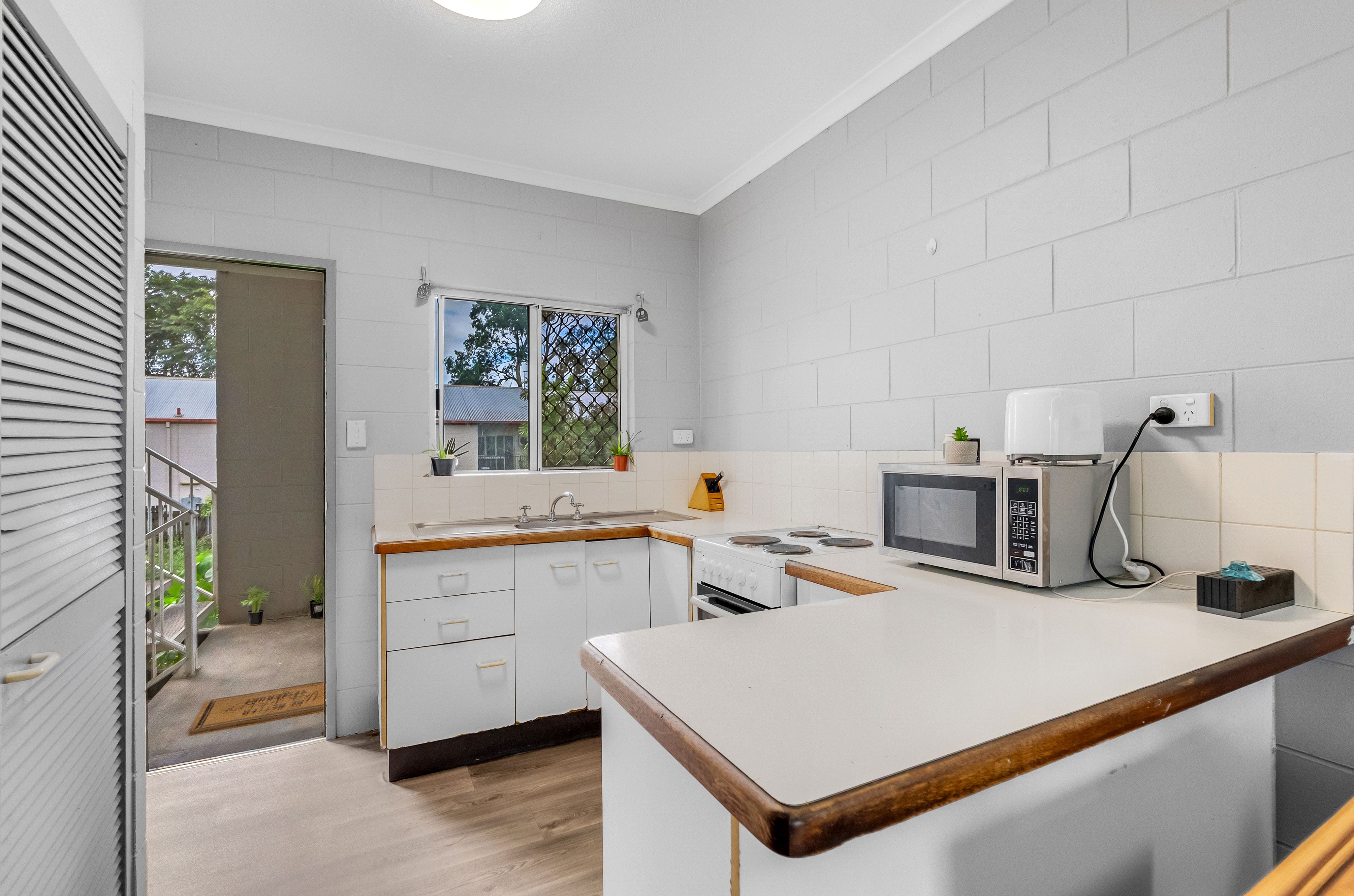 4/2 Mayers Street, Manunda, QLD 4870