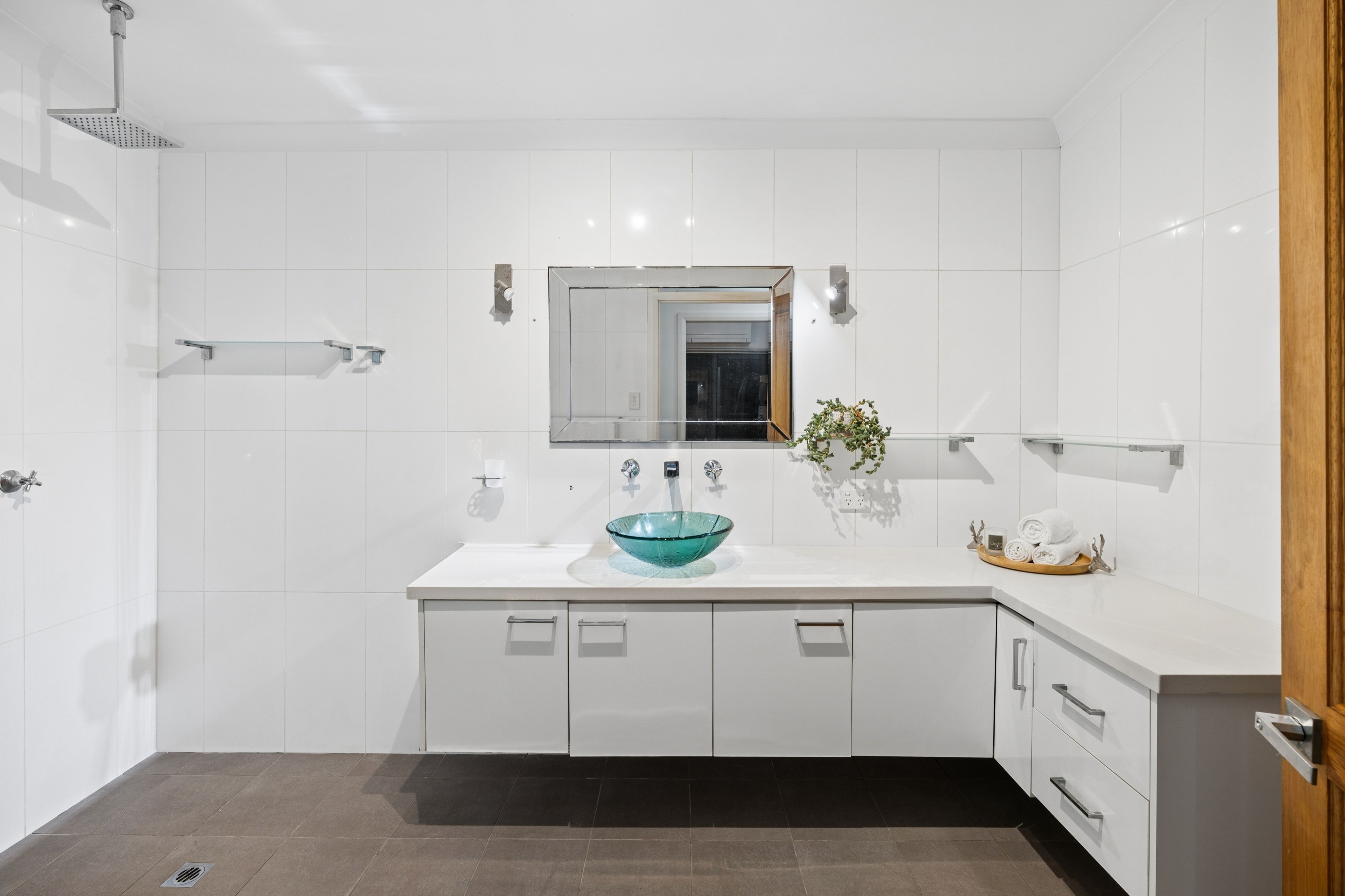 140 South Terrace — photo 14 of 23
