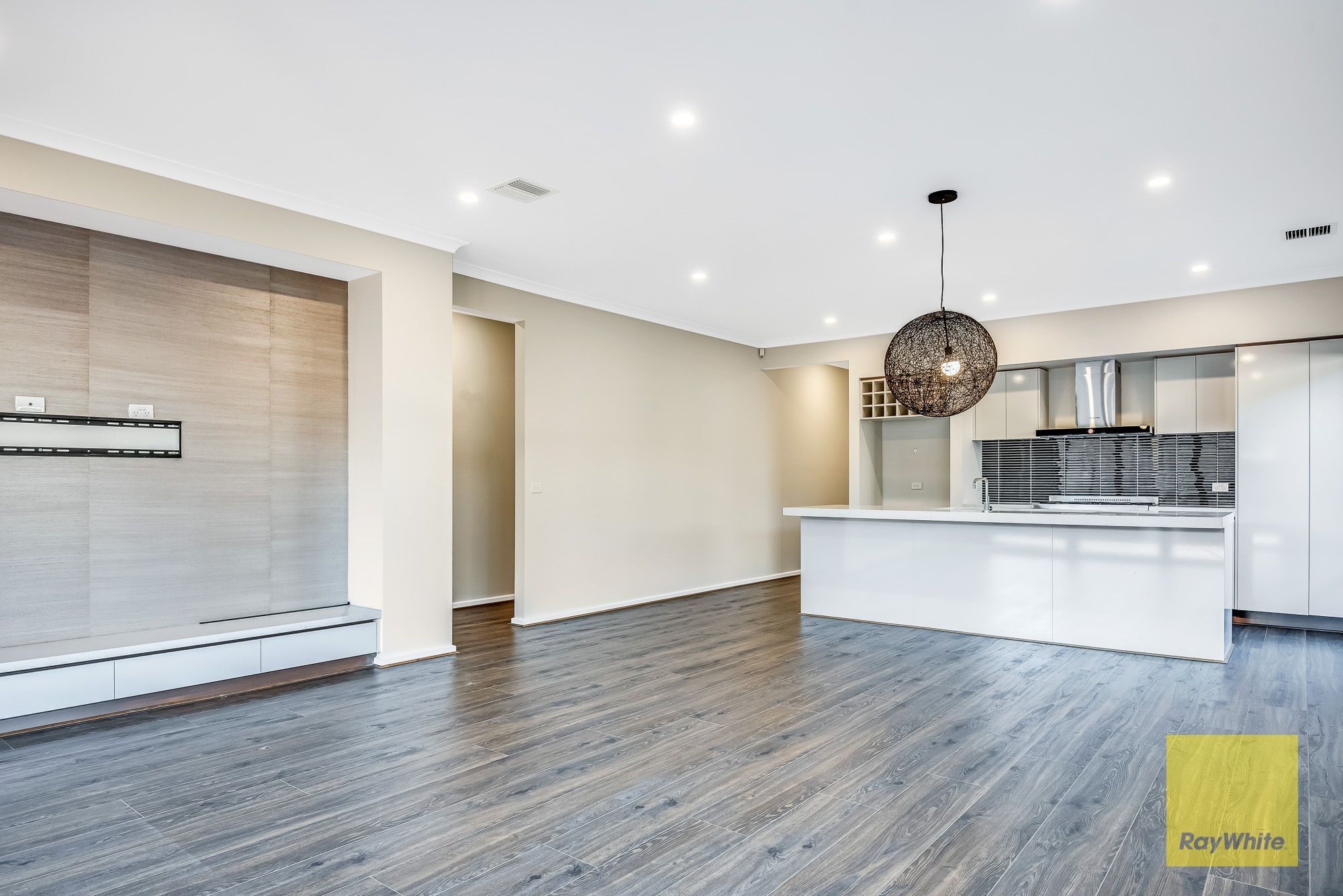 1027 Leakes Road, Tarneit, VIC 3029