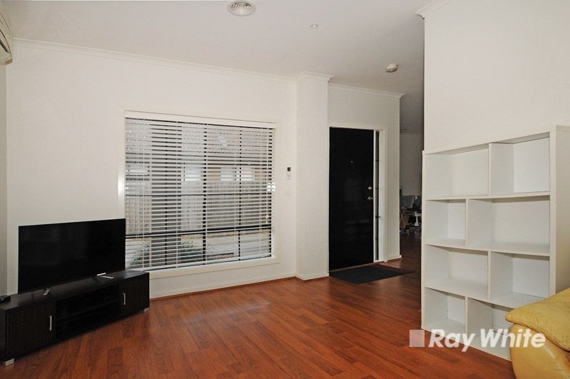 2/18 Armata Crescent, Frankston North, VIC 3200