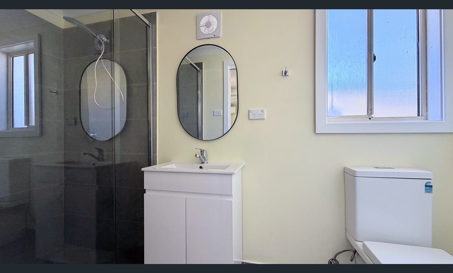 18A Oatley Street — photo 8 of 11