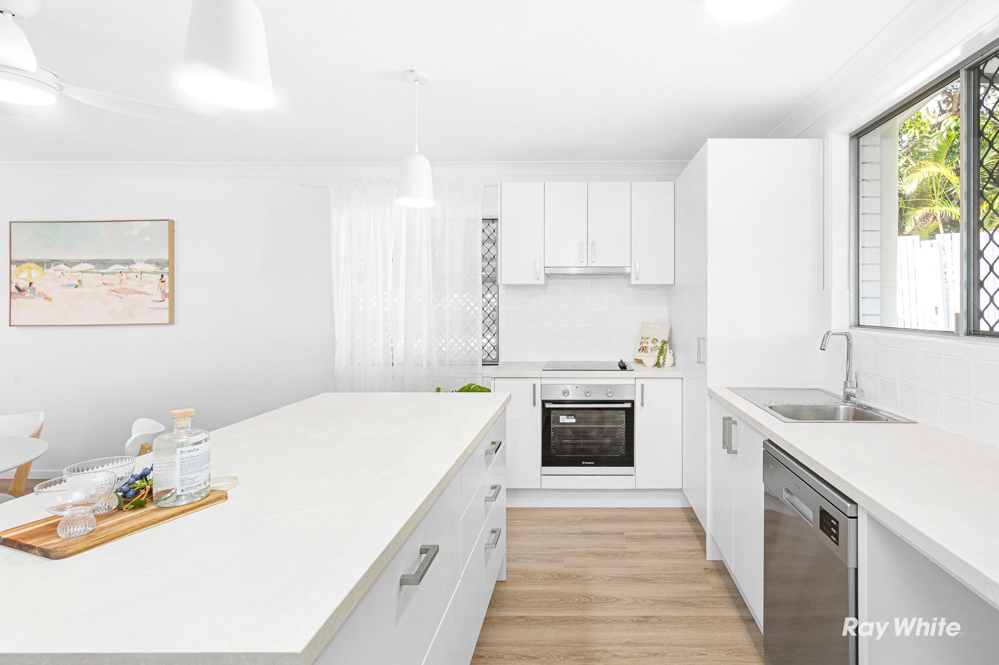 14 Birdwood Avenue — photo 4 of 22