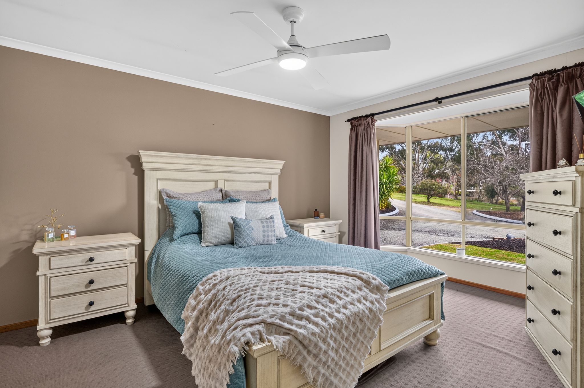 8 Rounsevell Road — photo 4 of 15