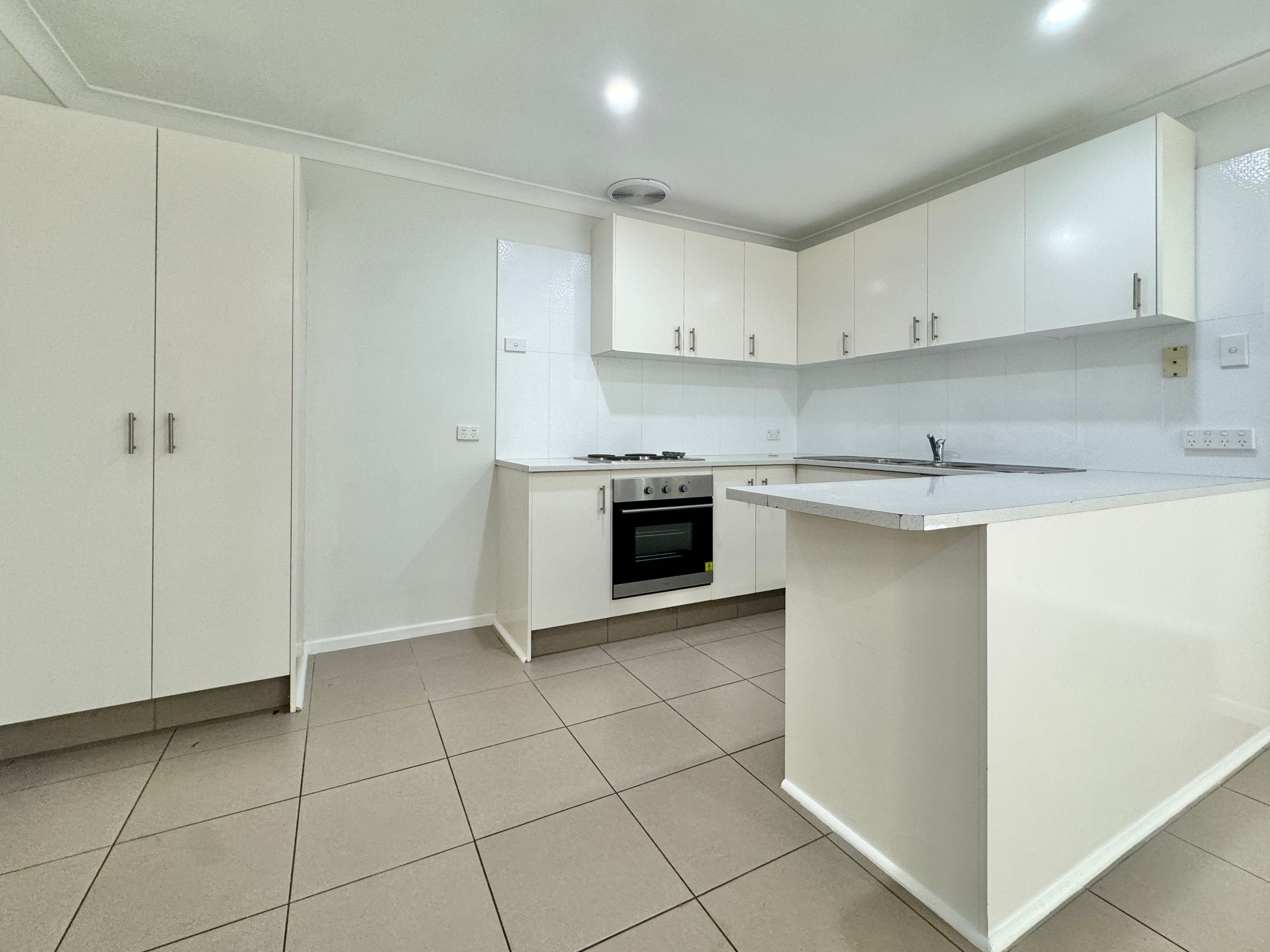 29 Loongana Crescent — photo 5 of 15