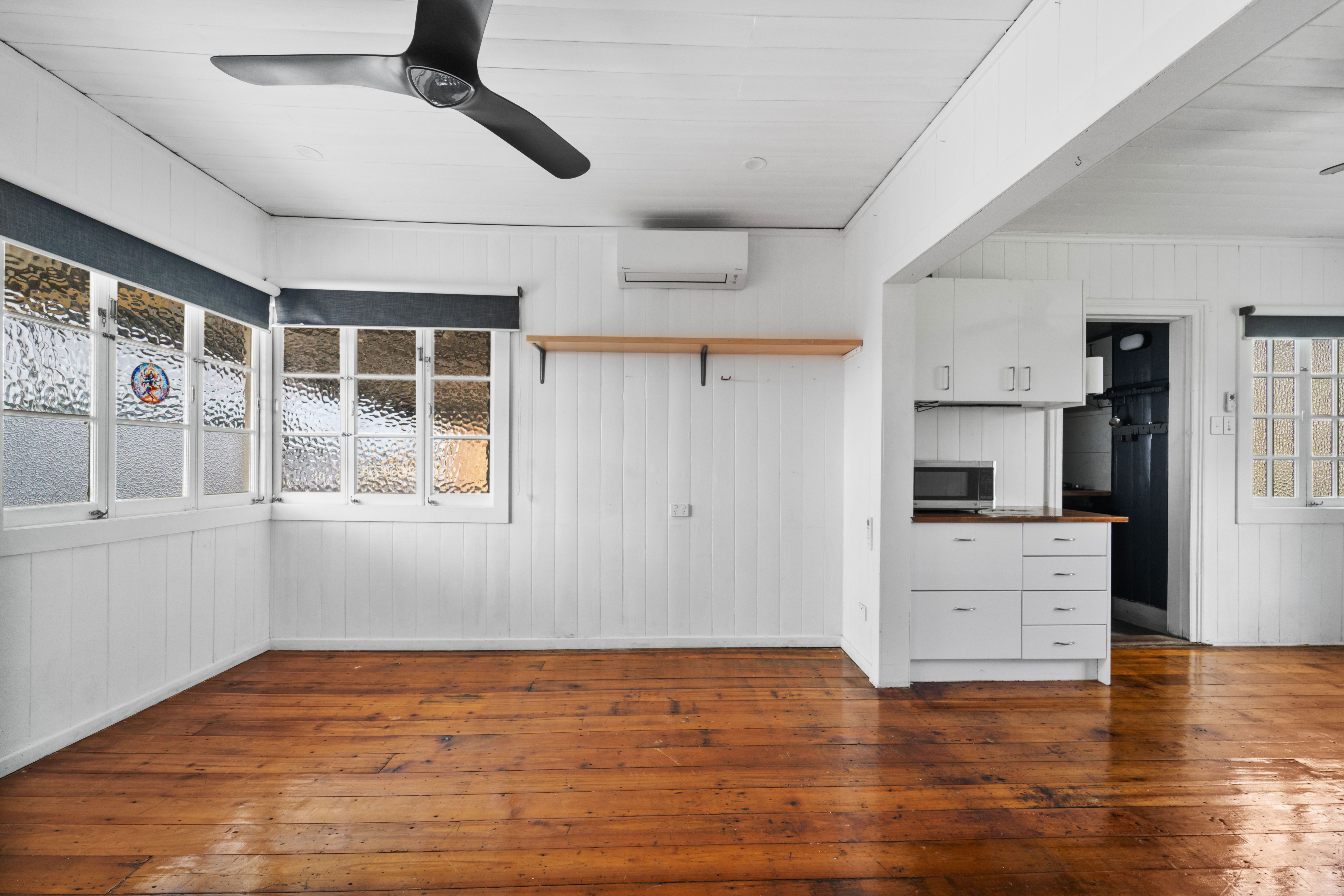 72 Queens Road — photo 3 of 10
