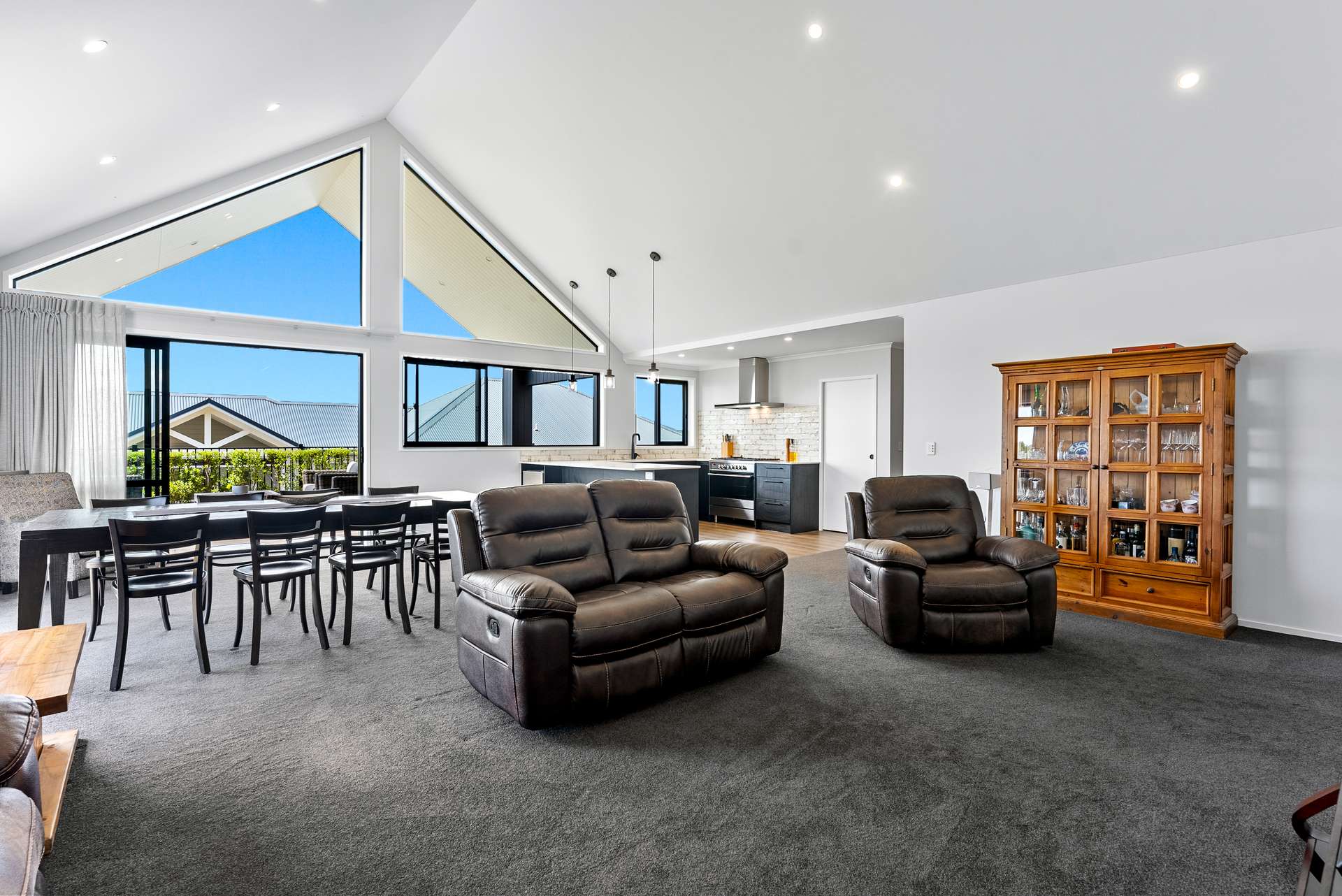 5 Kerr Crescent photo 13