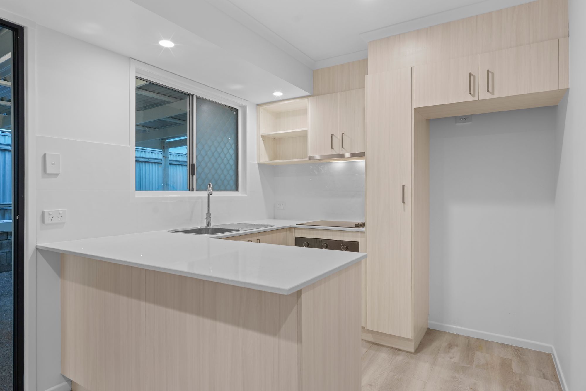 24 Girralong Street — photo 9 of 25