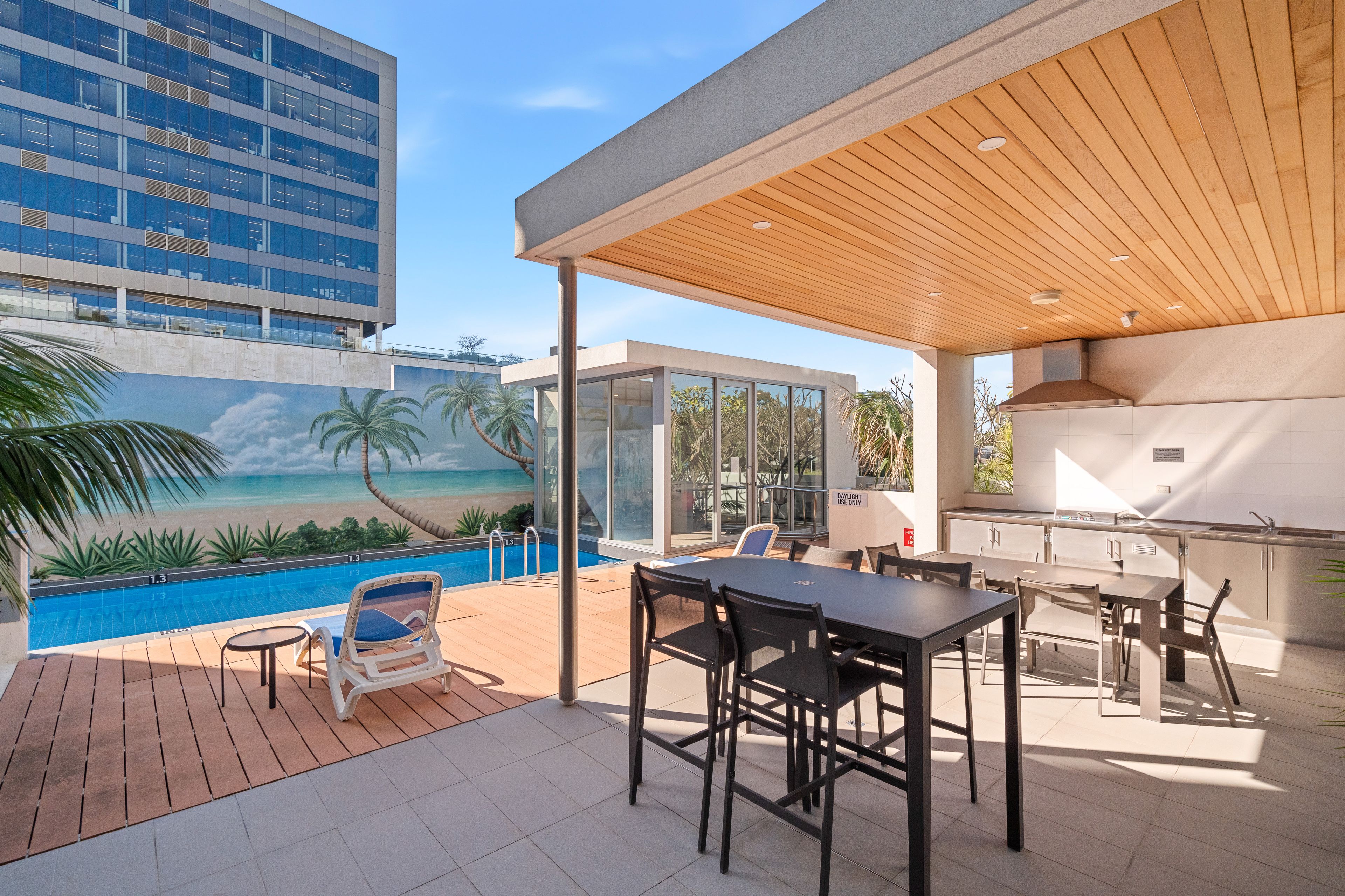 Top Floor Living with Exceptional Expansive Outdoor Living Space — photo 4 of 7