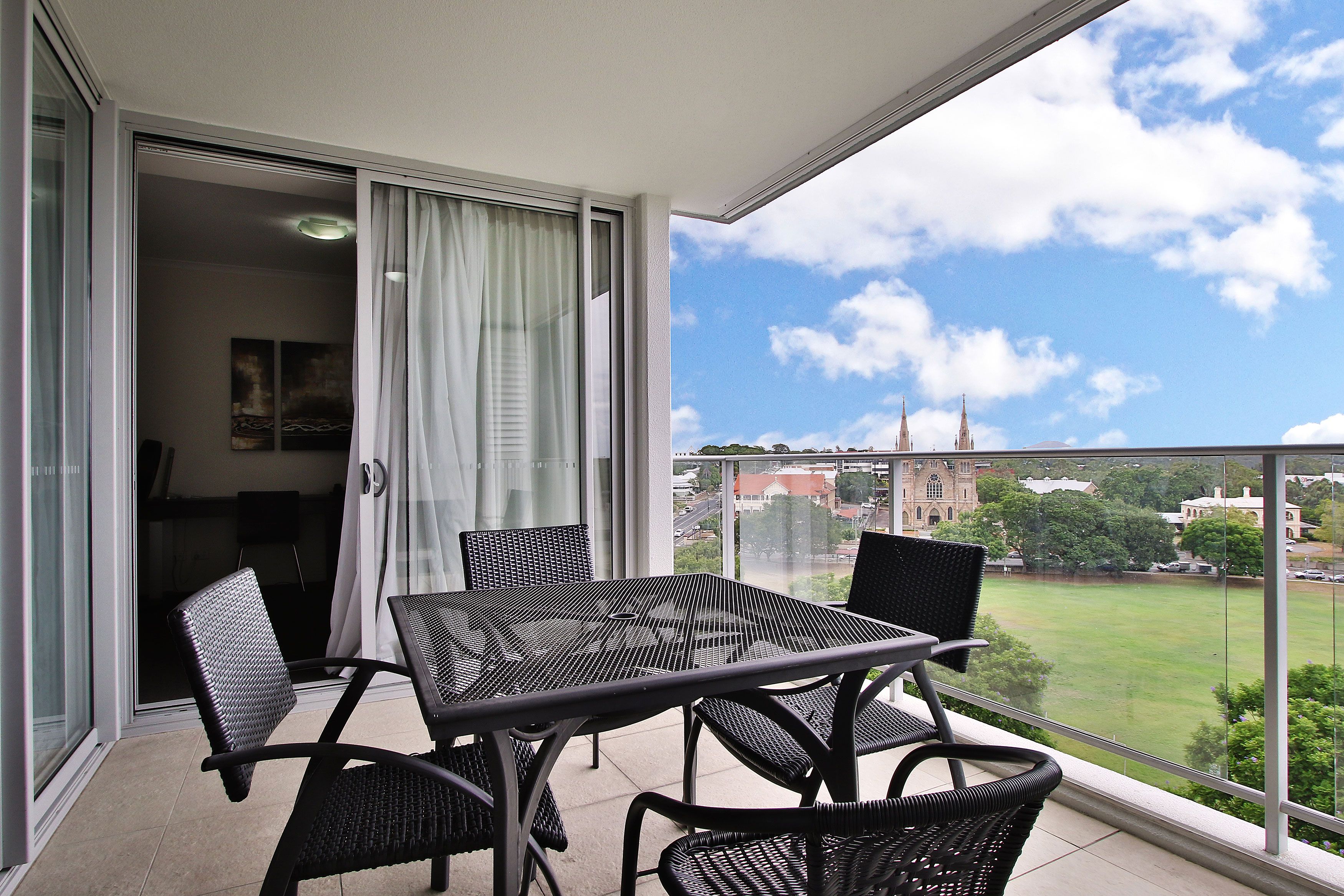 Unit 504/11 Ellenborough Street, Woodend, QLD 4305
