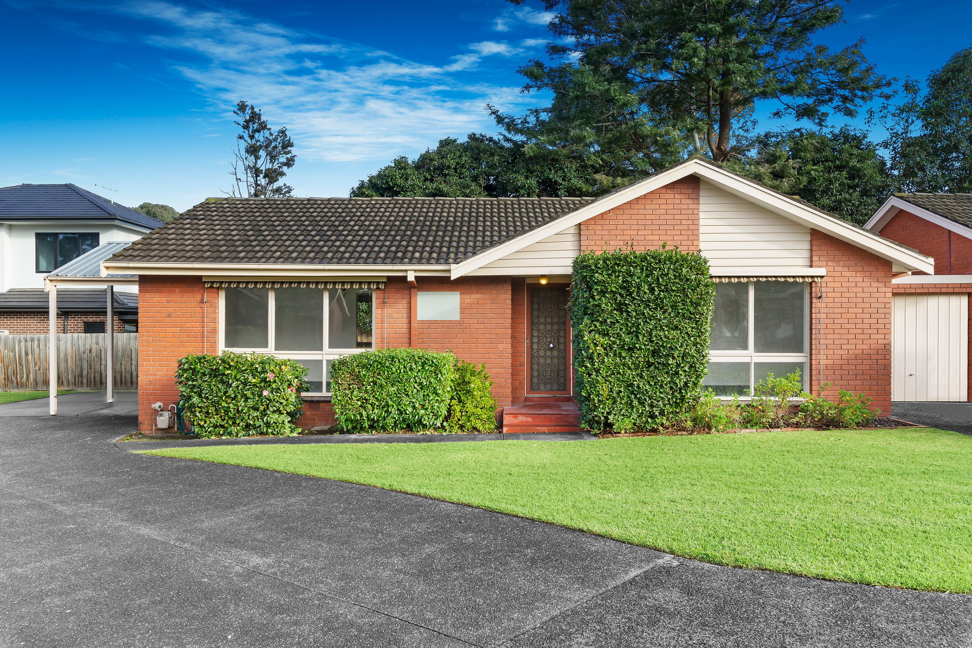 30 Strathallan Road, Macleod VIC 3085