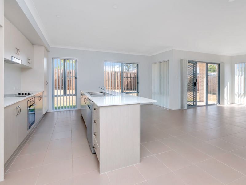 30 Essington Mews, Leichhardt, QLD 4305