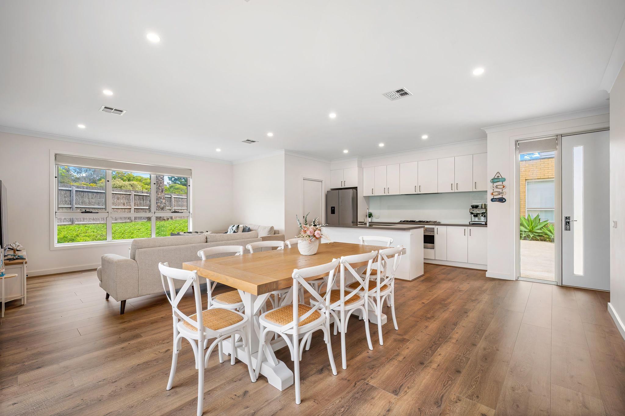 17 Penfolds Grove — photo 4 of 14