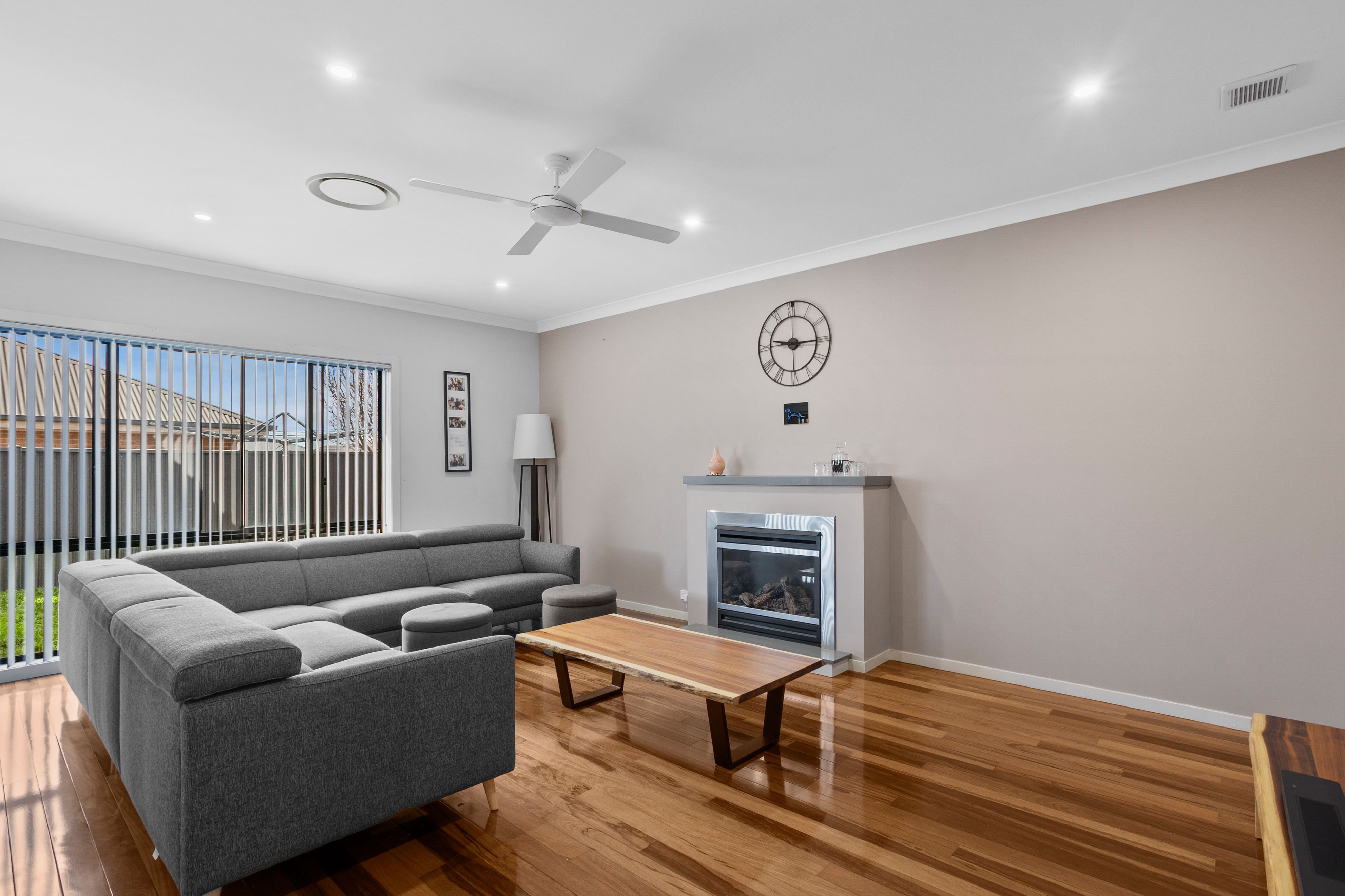13 Sandy Bay Avenue — photo 7 of 12